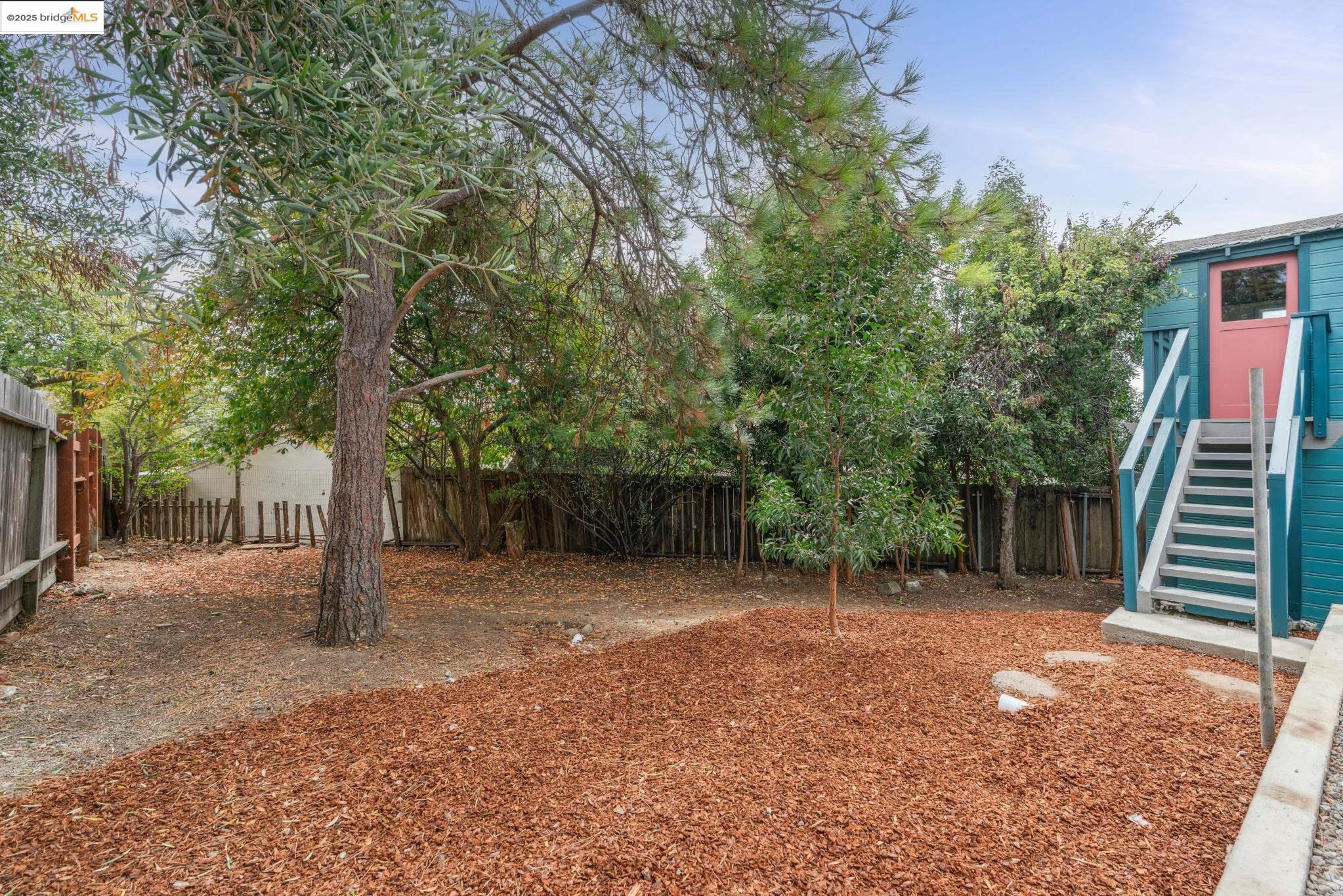 Detail Gallery Image 30 of 38 For 5634 Burlingame Ave, Richmond,  CA 94804 - 2 Beds | 1 Baths