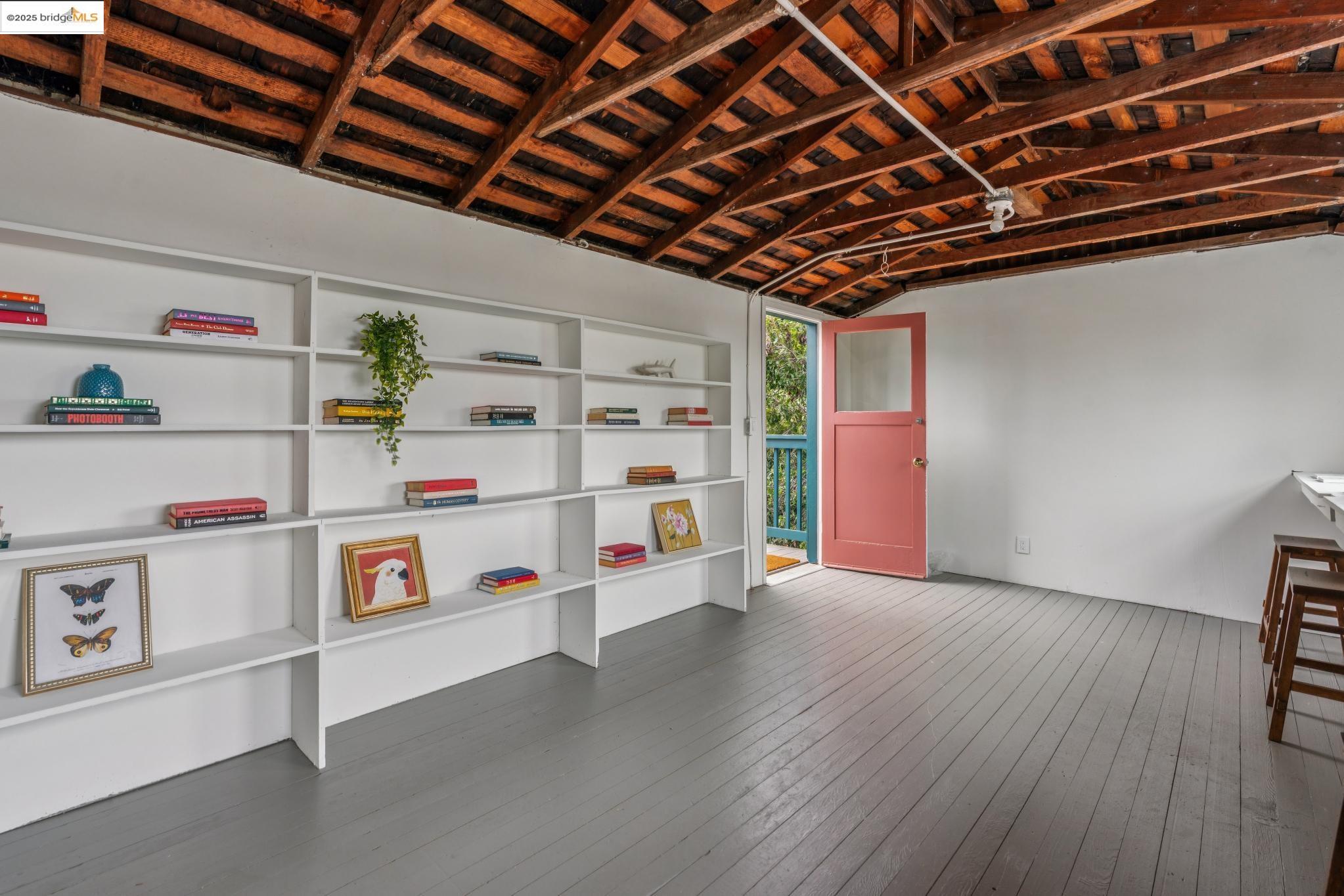 Detail Gallery Image 34 of 38 For 5634 Burlingame Ave, Richmond,  CA 94804 - 2 Beds | 1 Baths