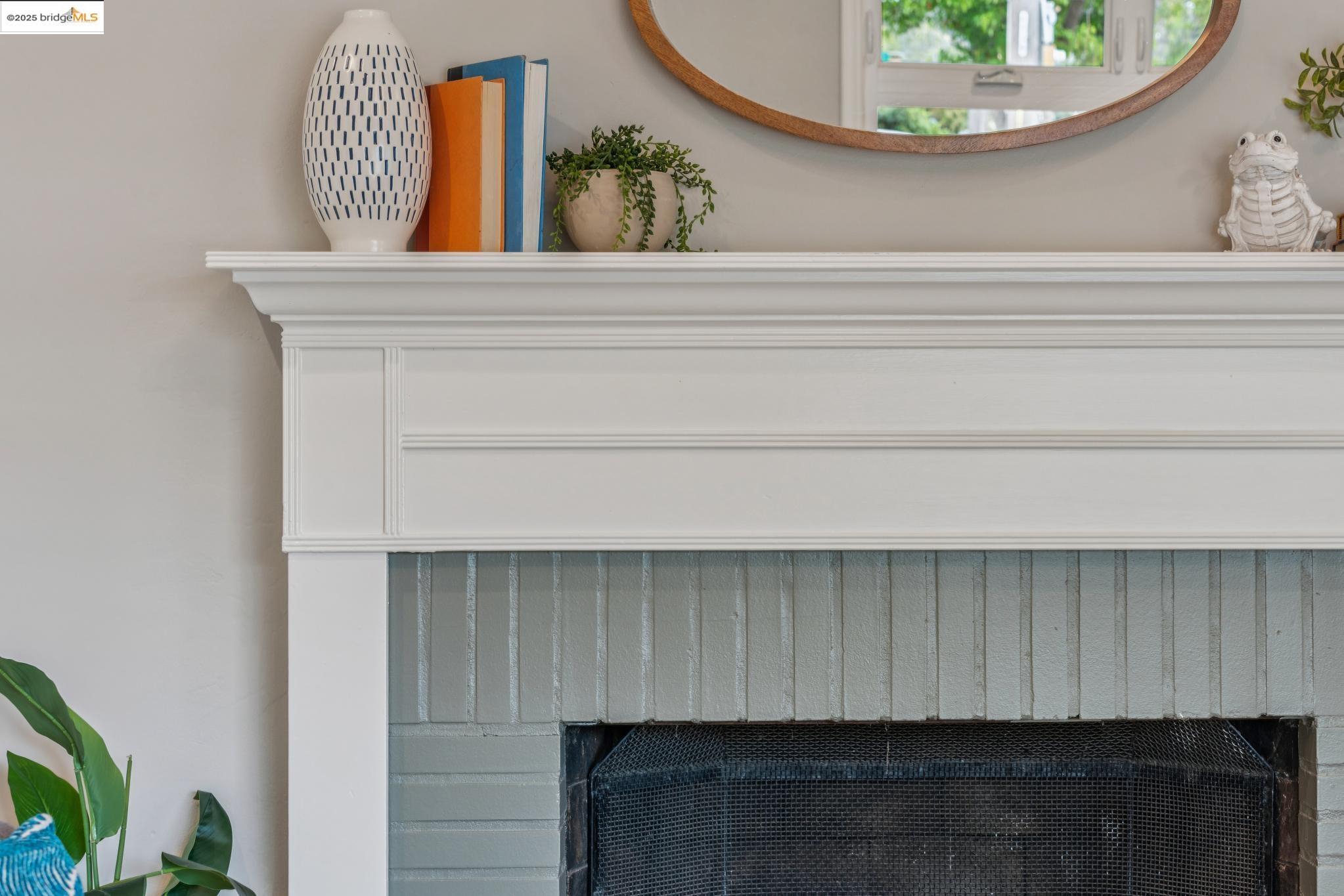 Detail Gallery Image 9 of 38 For 5634 Burlingame Ave, Richmond,  CA 94804 - 2 Beds | 1 Baths
