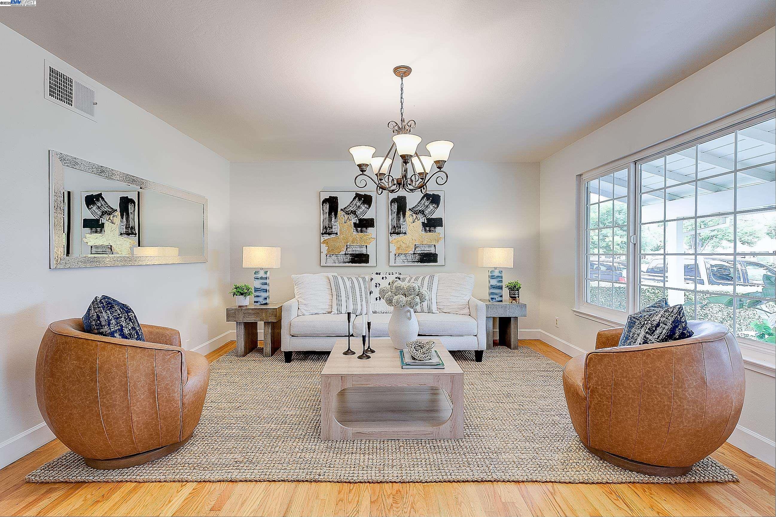 Detail Gallery Image 4 of 24 For 40803 Blacow Rd, Fremont,  CA 94538 - 3 Beds | 2 Baths