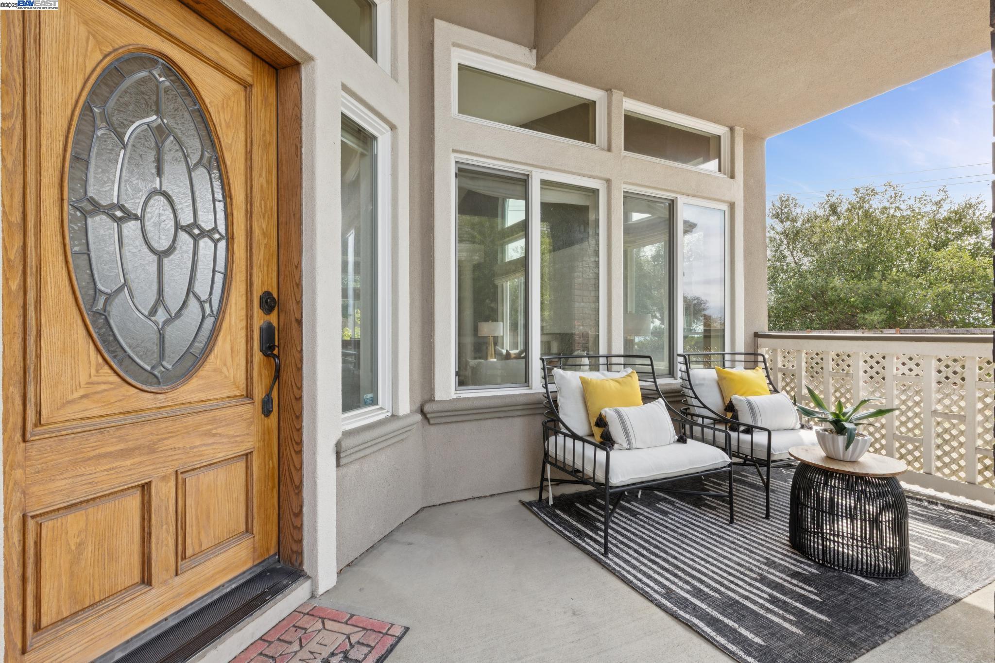 Detail Gallery Image 2 of 60 For 4460 Quicksilver Ct, Hayward,  CA 94542 - 4 Beds | 3 Baths