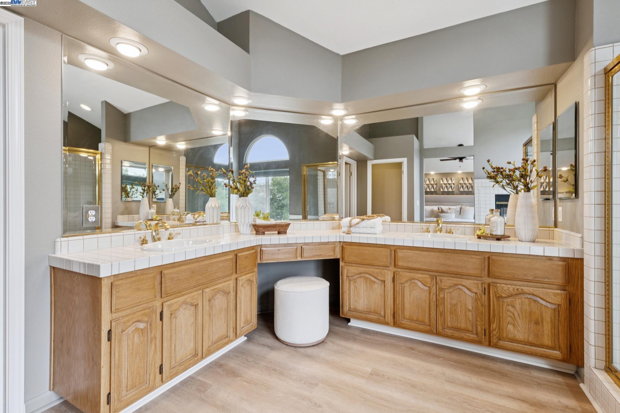 Detail Gallery Image 28 of 60 For 4460 Quicksilver Ct, Hayward,  CA 94542 - 4 Beds | 3 Baths