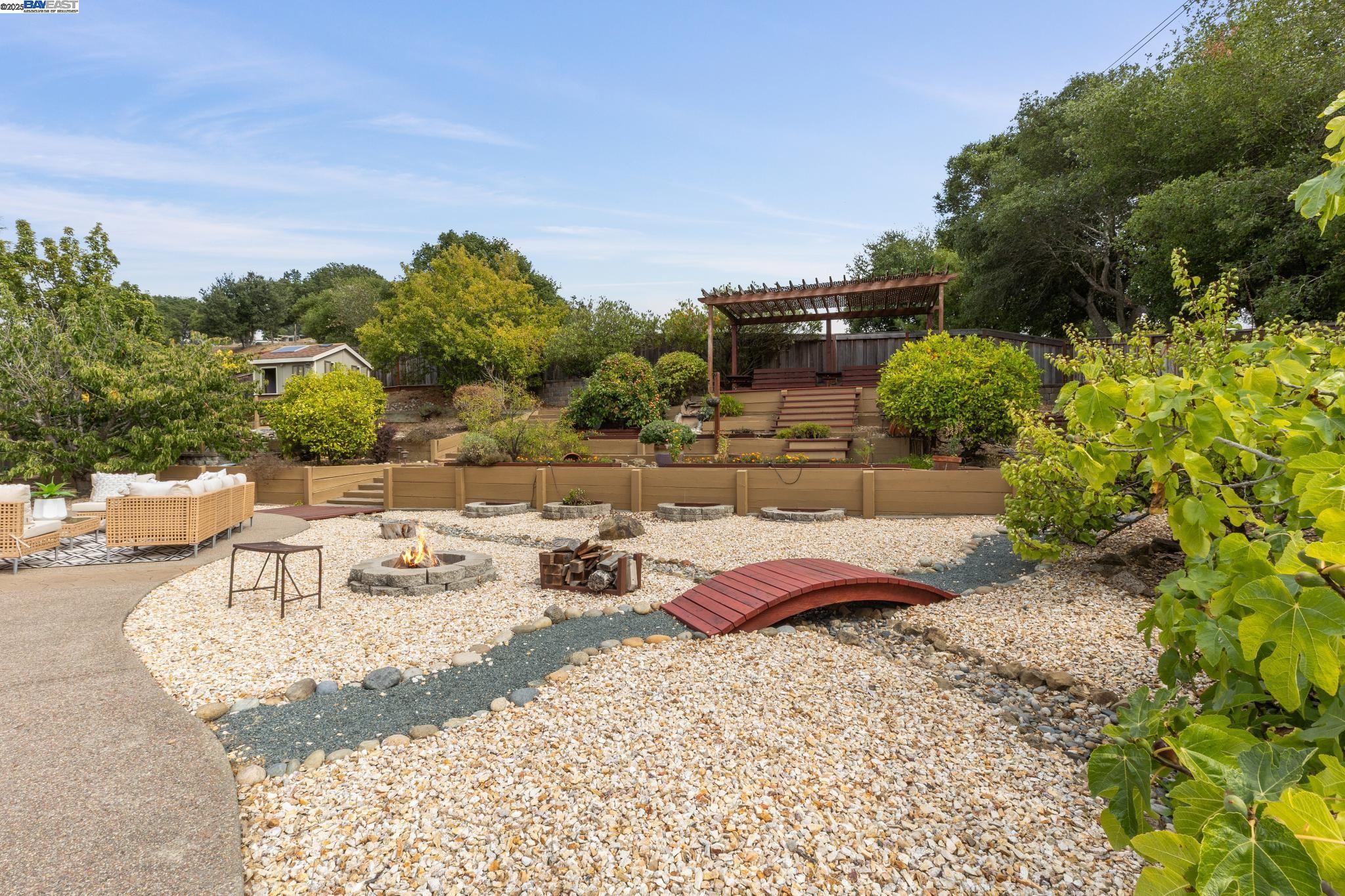 Detail Gallery Image 42 of 60 For 4460 Quicksilver Ct, Hayward,  CA 94542 - 4 Beds | 3 Baths