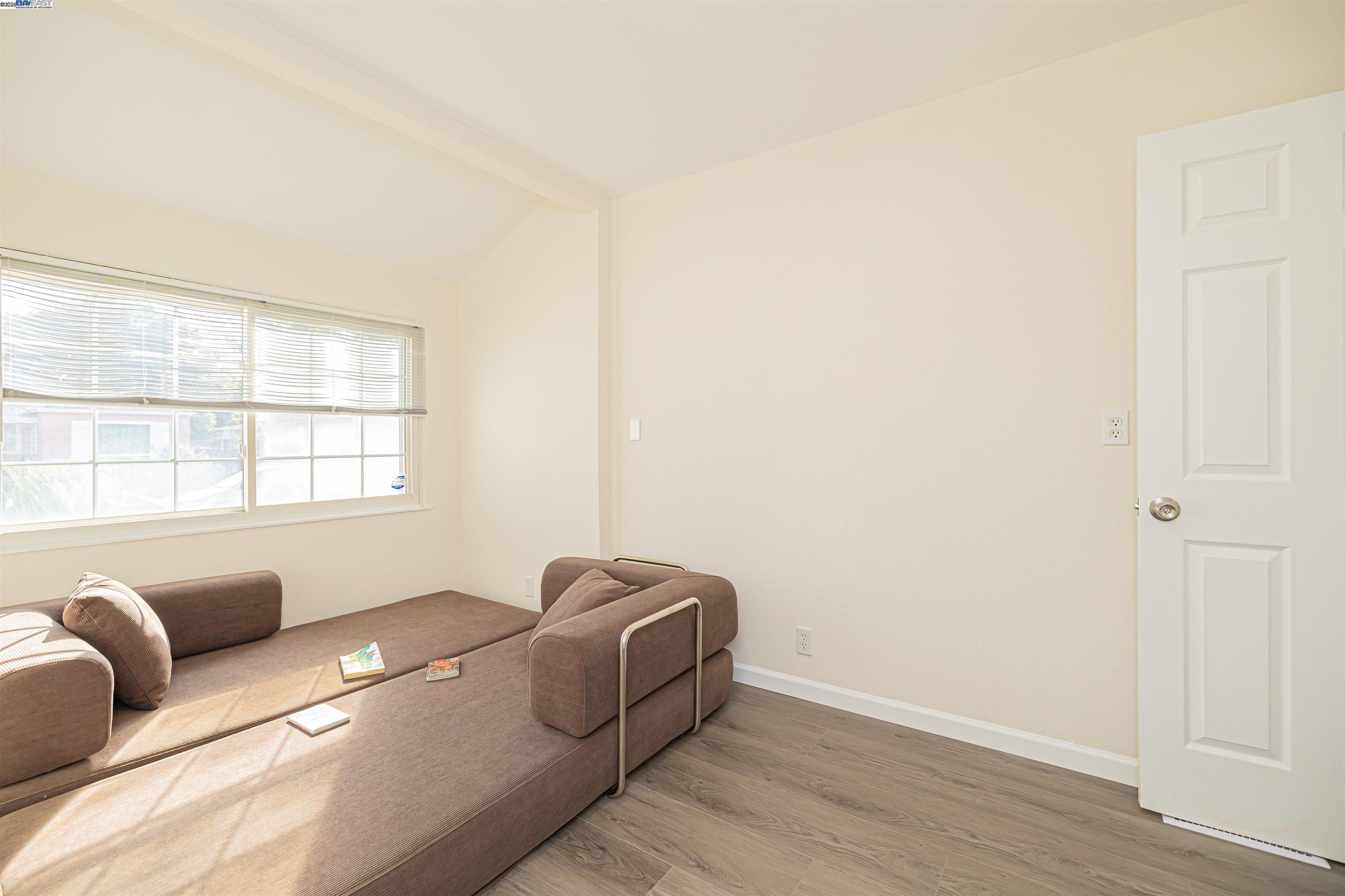 Detail Gallery Image 25 of 41 For 1722 Eveleth Ave, San Leandro,  CA 94577 - 3 Beds | 2/1 Baths