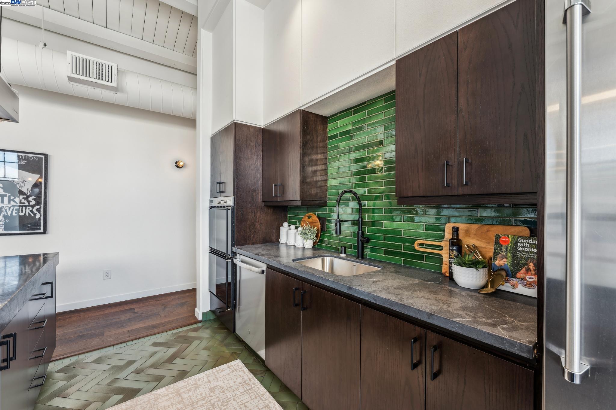 Photo #8: 41111061 Listing: Photo #8