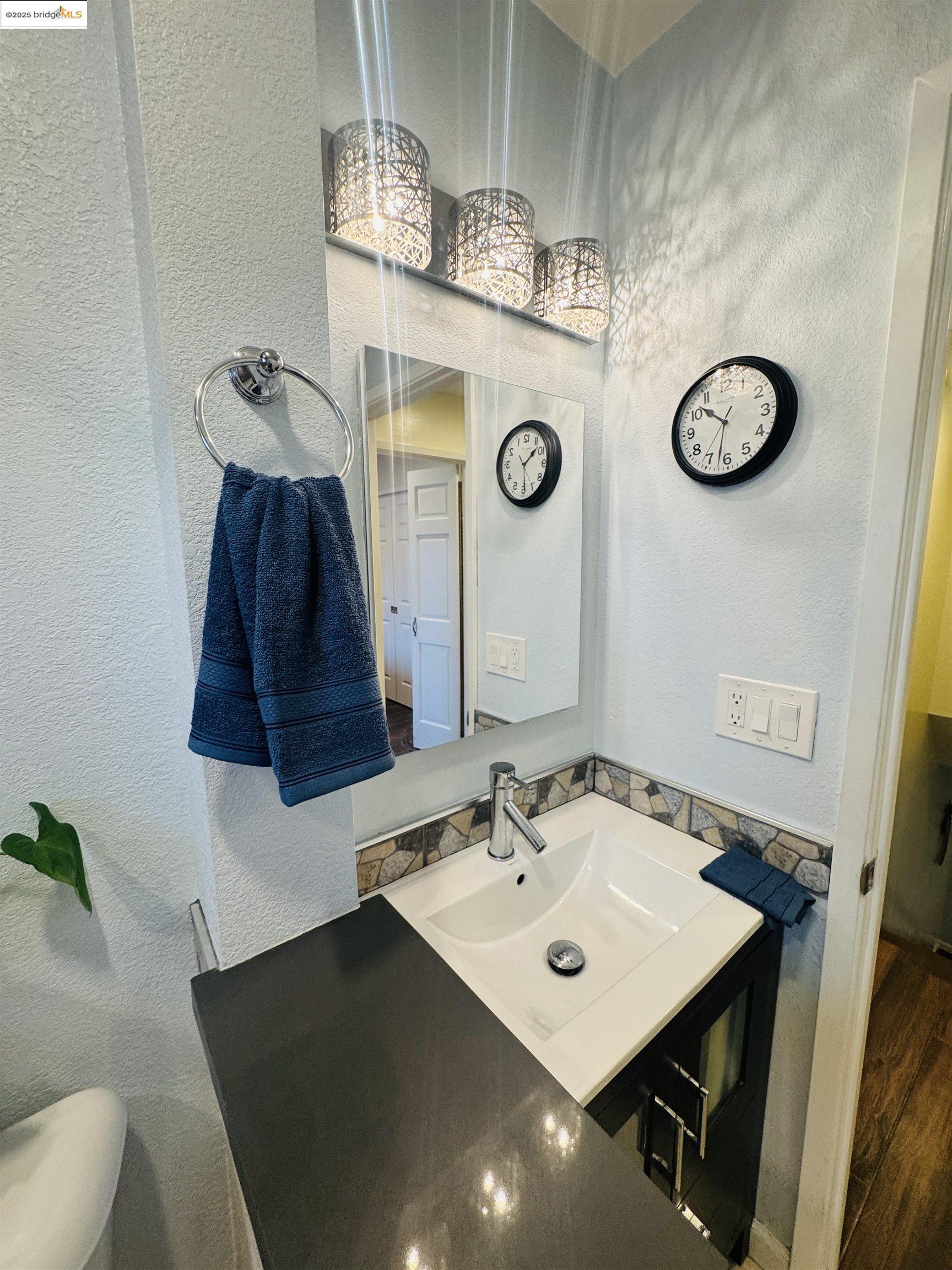 Detail Gallery Image 13 of 34 For 38521 Royal Ann Cmn, Fremont,  CA 94536 - 2 Beds | 1/1 Baths