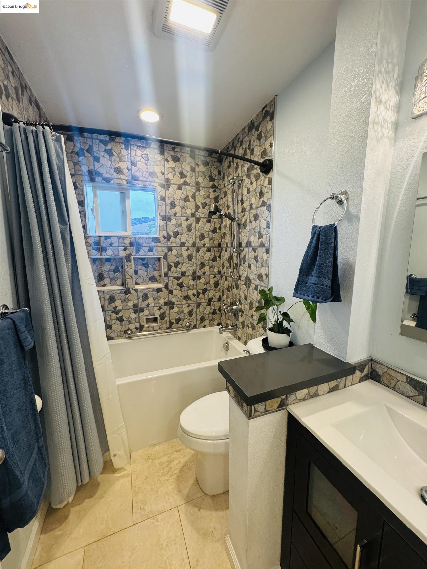 Photo #18: 41111062 Listing: Photo #18