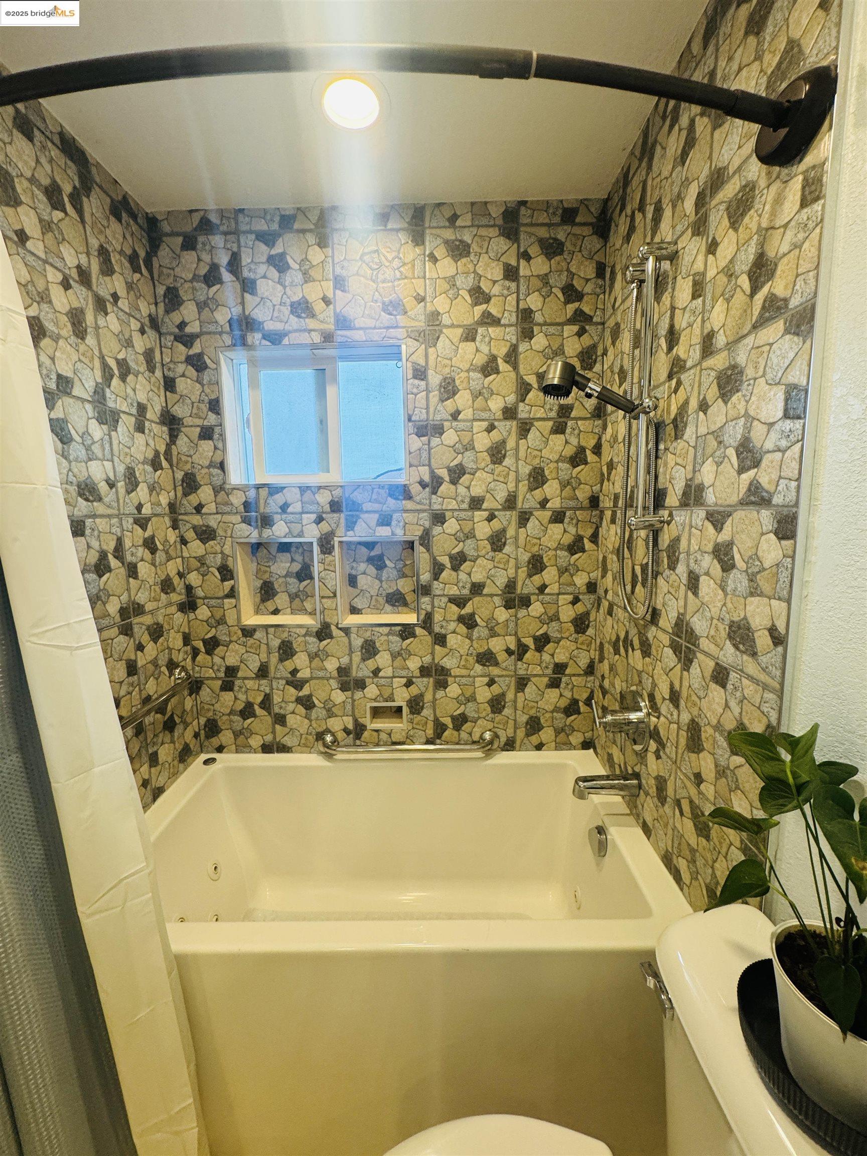 Photo #19: 41111062 Listing: Photo #19