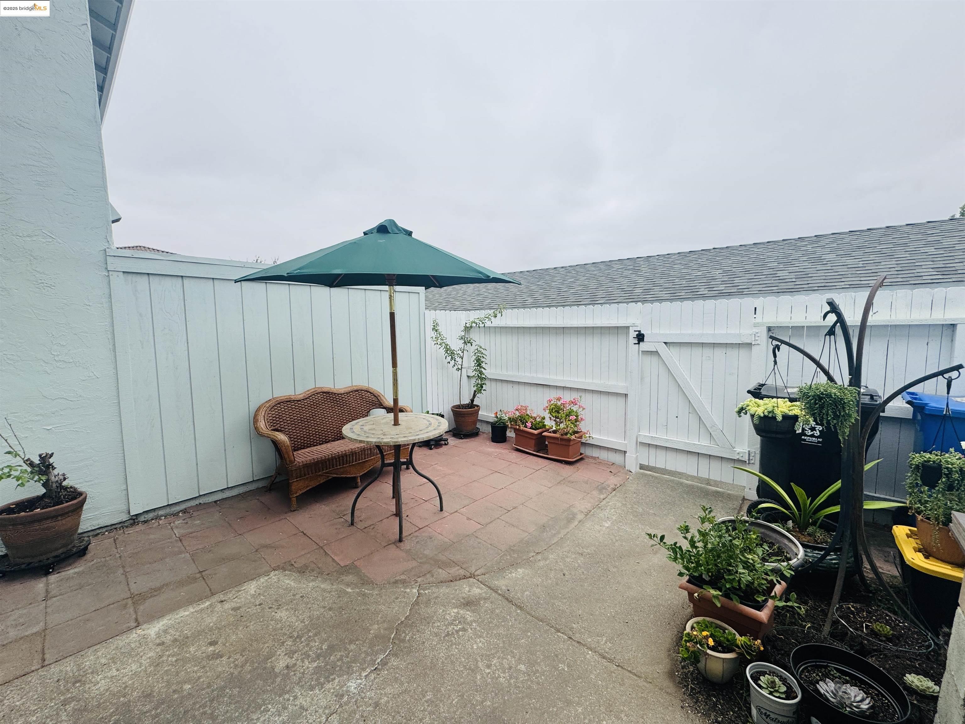 Detail Gallery Image 32 of 34 For 38521 Royal Ann Cmn, Fremont,  CA 94536 - 2 Beds | 1/1 Baths