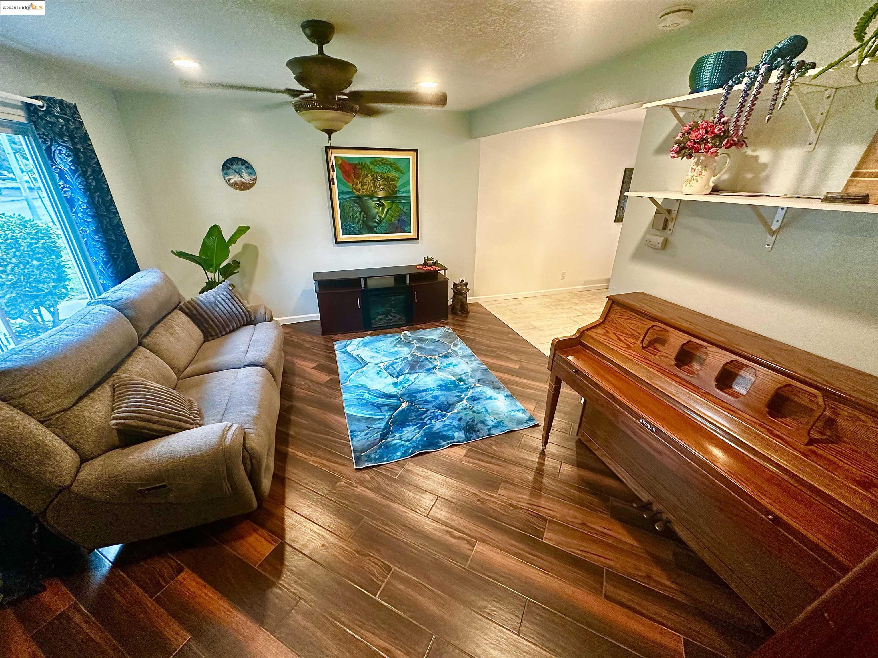 Photo #5: 41111062 Listing: Photo #5