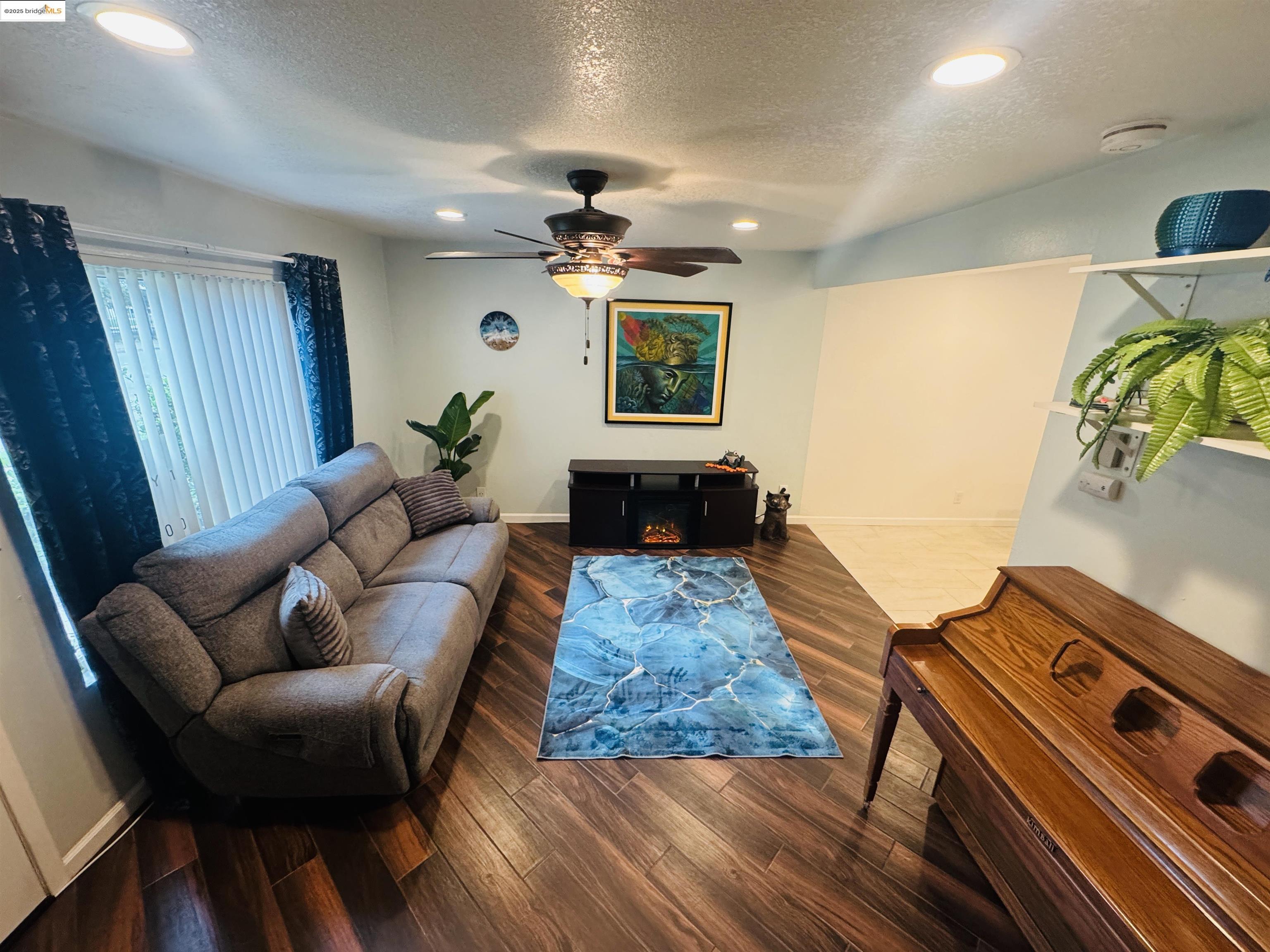 Photo #6: 41111062 Listing: Photo #6