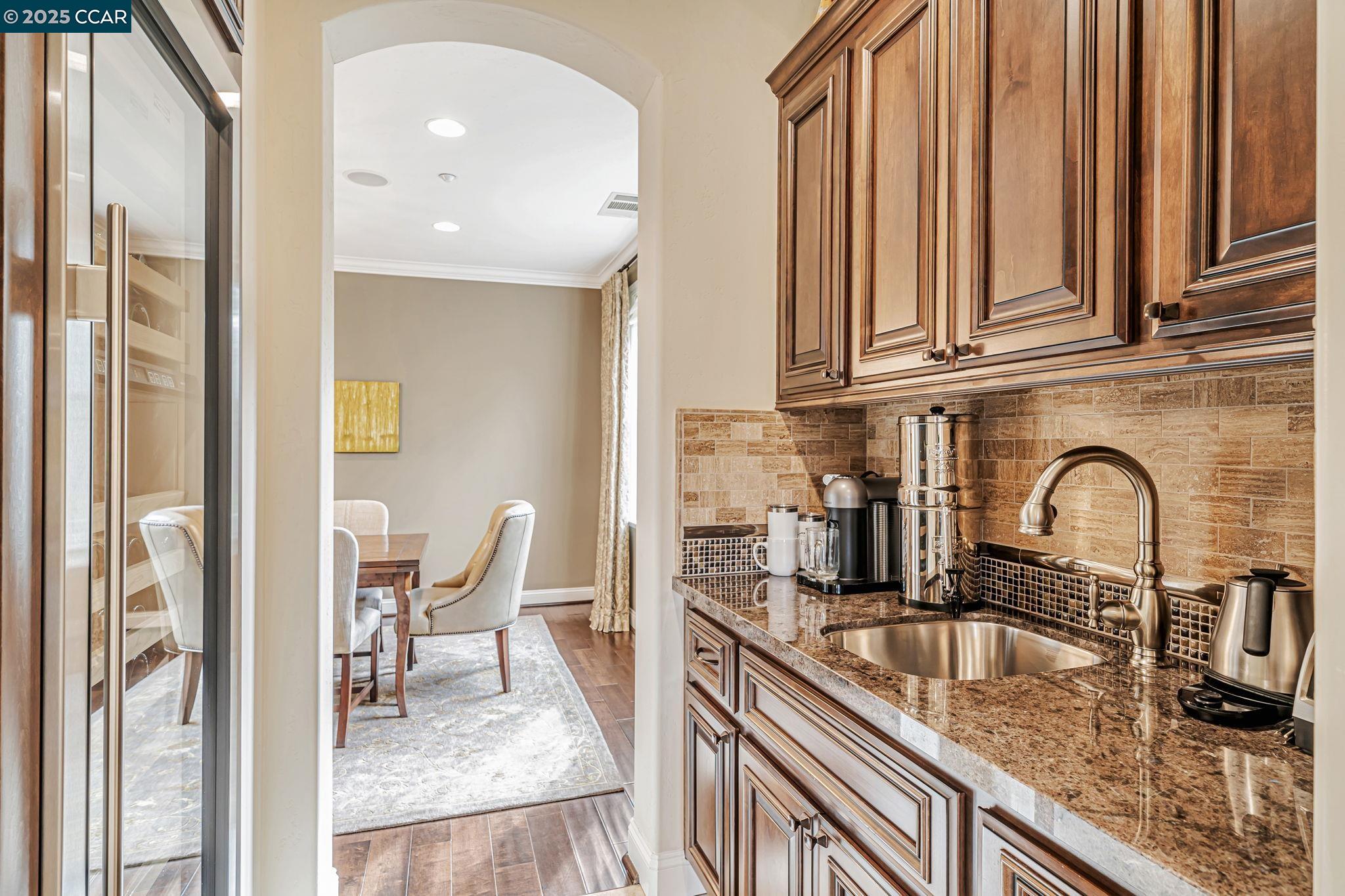 Detail Gallery Image 23 of 60 For 120 Tamarind Ln, Danville,  CA 94526 - 6 Beds | 6/1 Baths