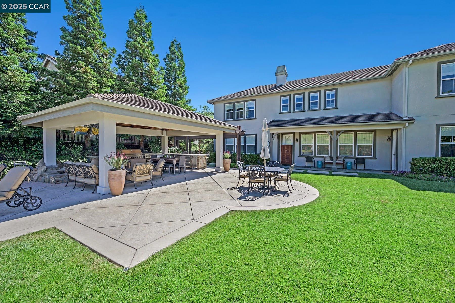 Detail Gallery Image 6 of 60 For 120 Tamarind Ln, Danville,  CA 94526 - 6 Beds | 6/1 Baths