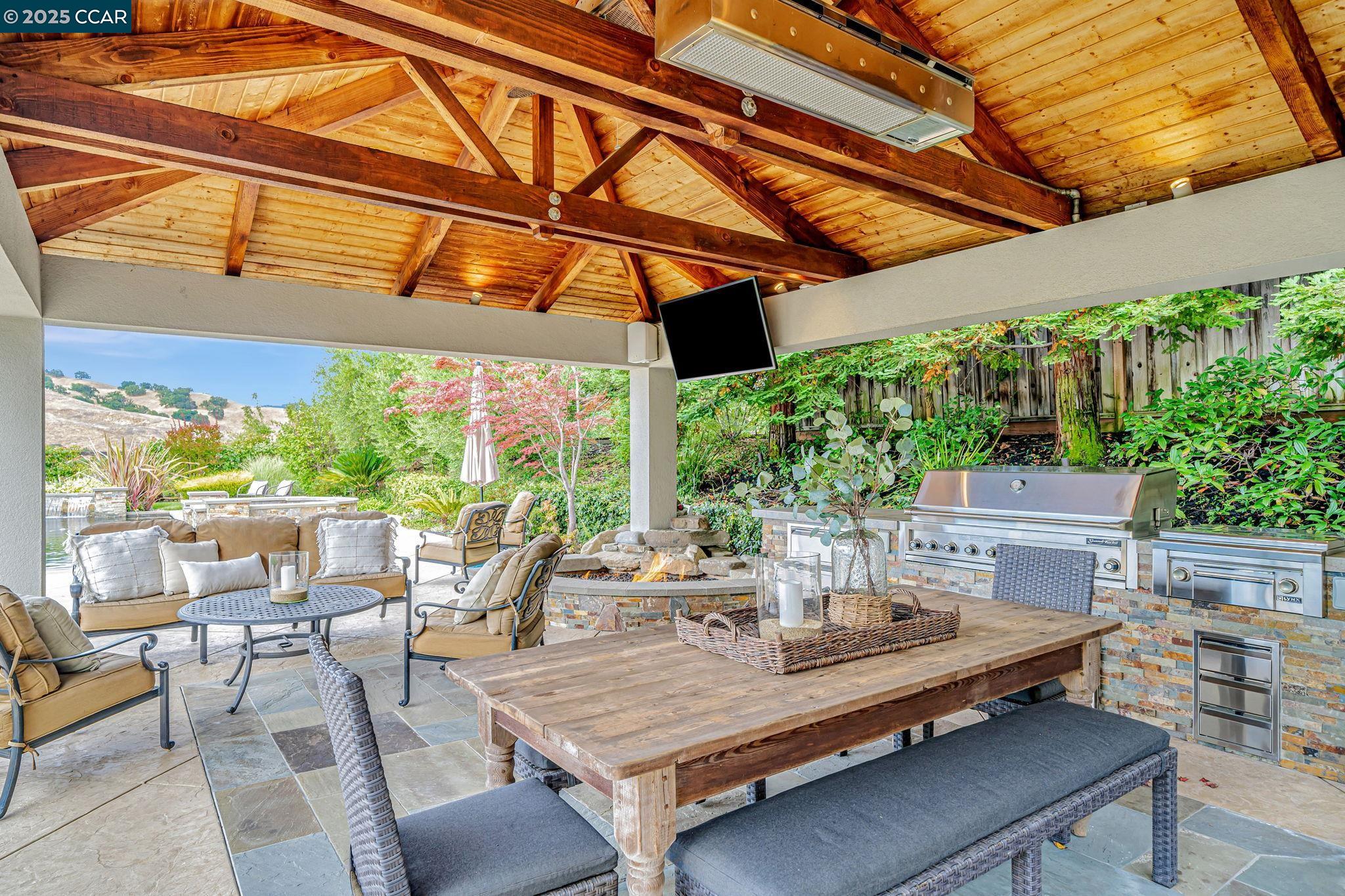 Detail Gallery Image 7 of 60 For 120 Tamarind Ln, Danville,  CA 94526 - 6 Beds | 6/1 Baths