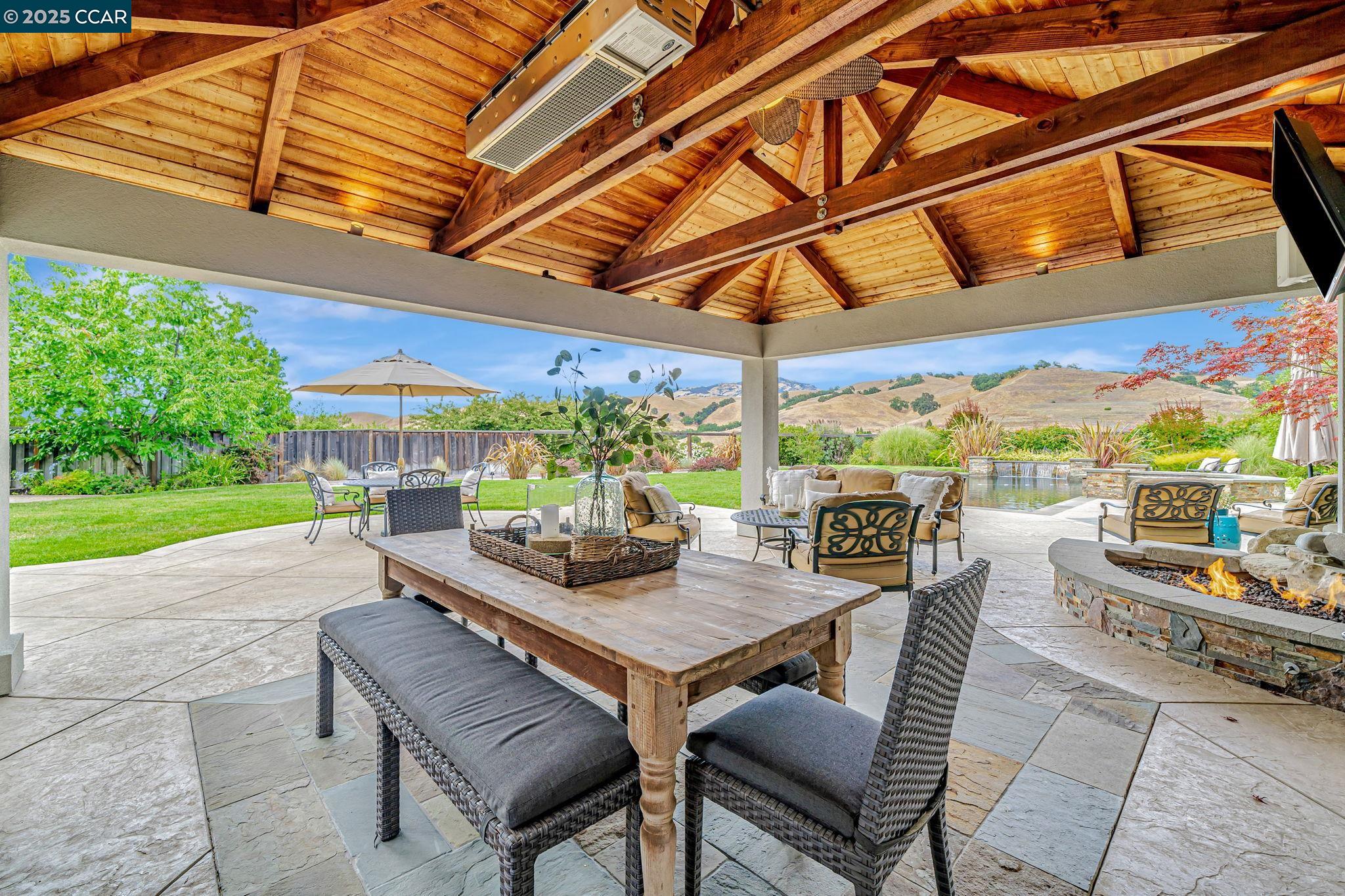 Detail Gallery Image 8 of 60 For 120 Tamarind Ln, Danville,  CA 94526 - 6 Beds | 6/1 Baths