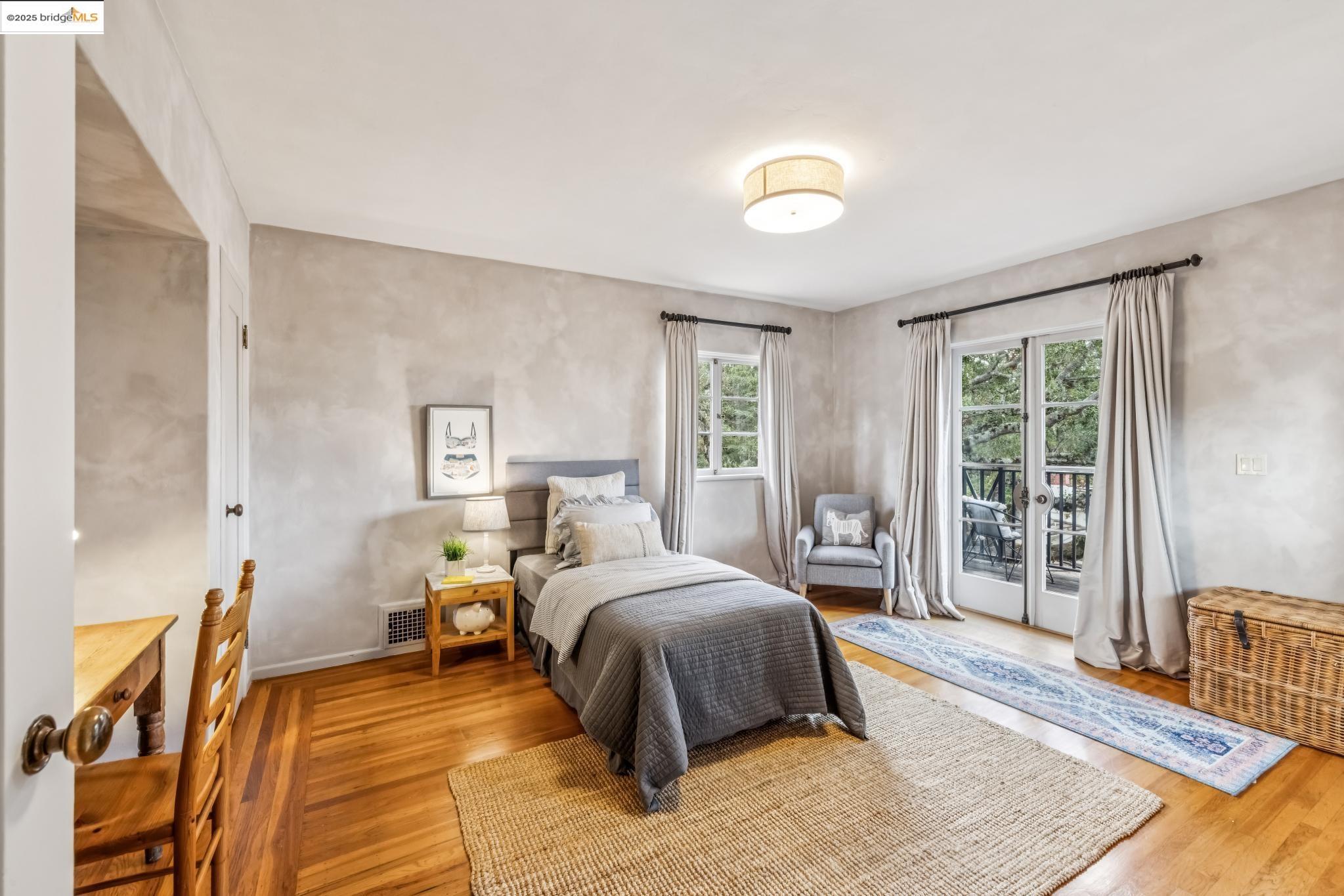 Detail Gallery Image 38 of 60 For 305 the Uplands, Berkeley,  CA 94705 - 4 Beds | 3/2 Baths