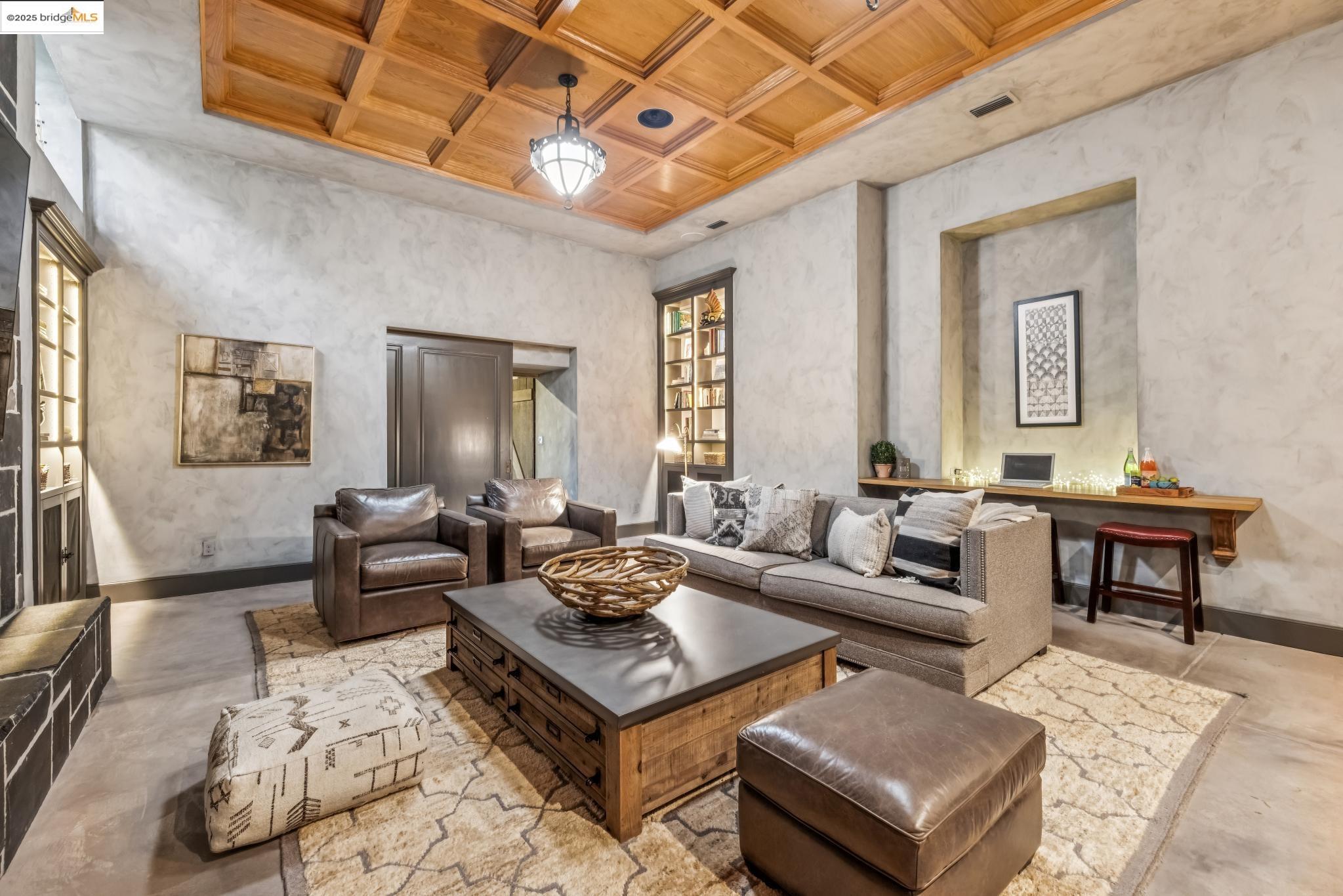 Detail Gallery Image 45 of 60 For 305 the Uplands, Berkeley,  CA 94705 - 4 Beds | 3/2 Baths