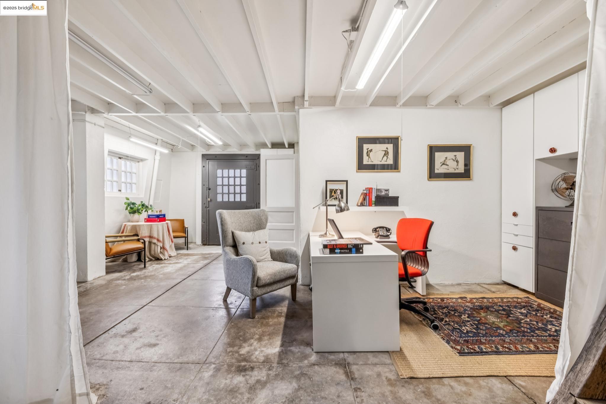 Detail Gallery Image 50 of 60 For 305 the Uplands, Berkeley,  CA 94705 - 4 Beds | 3/2 Baths