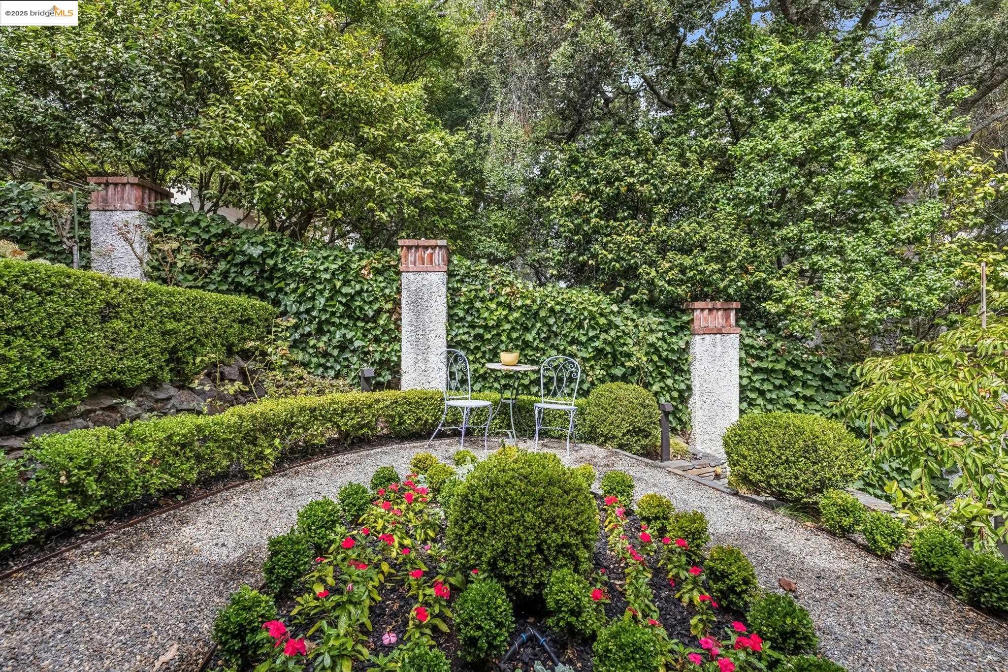 Detail Gallery Image 55 of 60 For 305 the Uplands, Berkeley,  CA 94705 - 4 Beds | 3/2 Baths