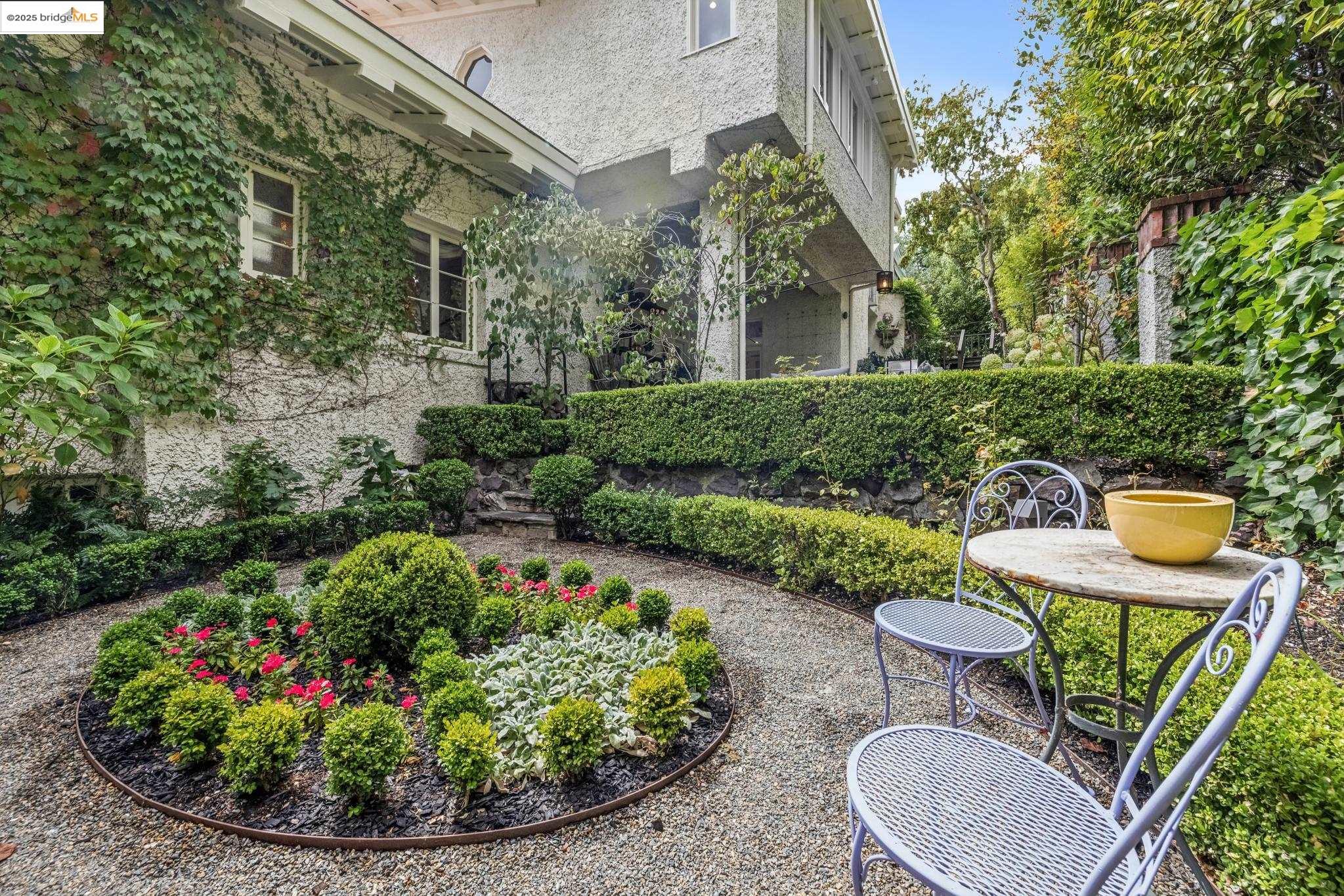 Detail Gallery Image 56 of 60 For 305 the Uplands, Berkeley,  CA 94705 - 4 Beds | 3/2 Baths