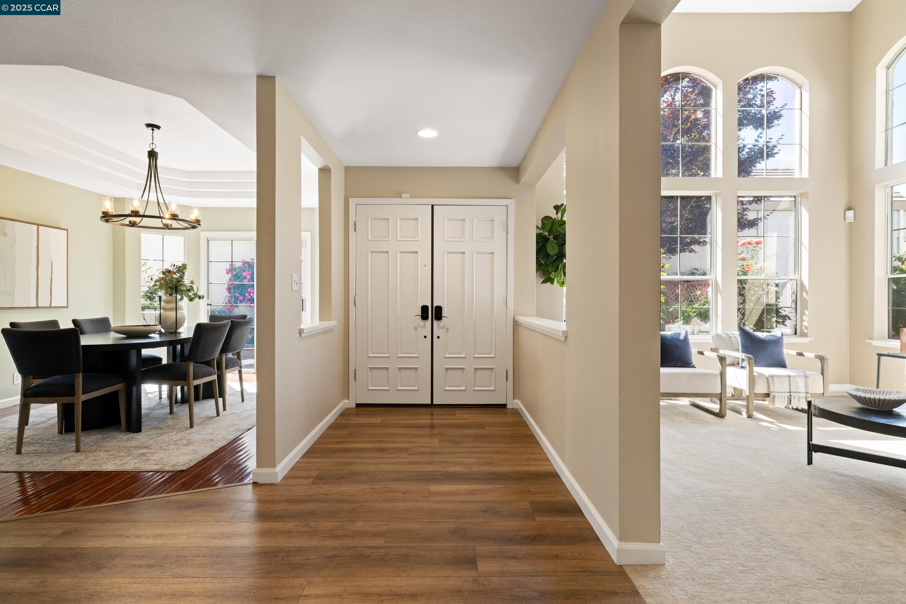 Detail Gallery Image 2 of 50 For 315 Glasgow Circle, Danville,  CA 94526 - 4 Beds | 2/1 Baths