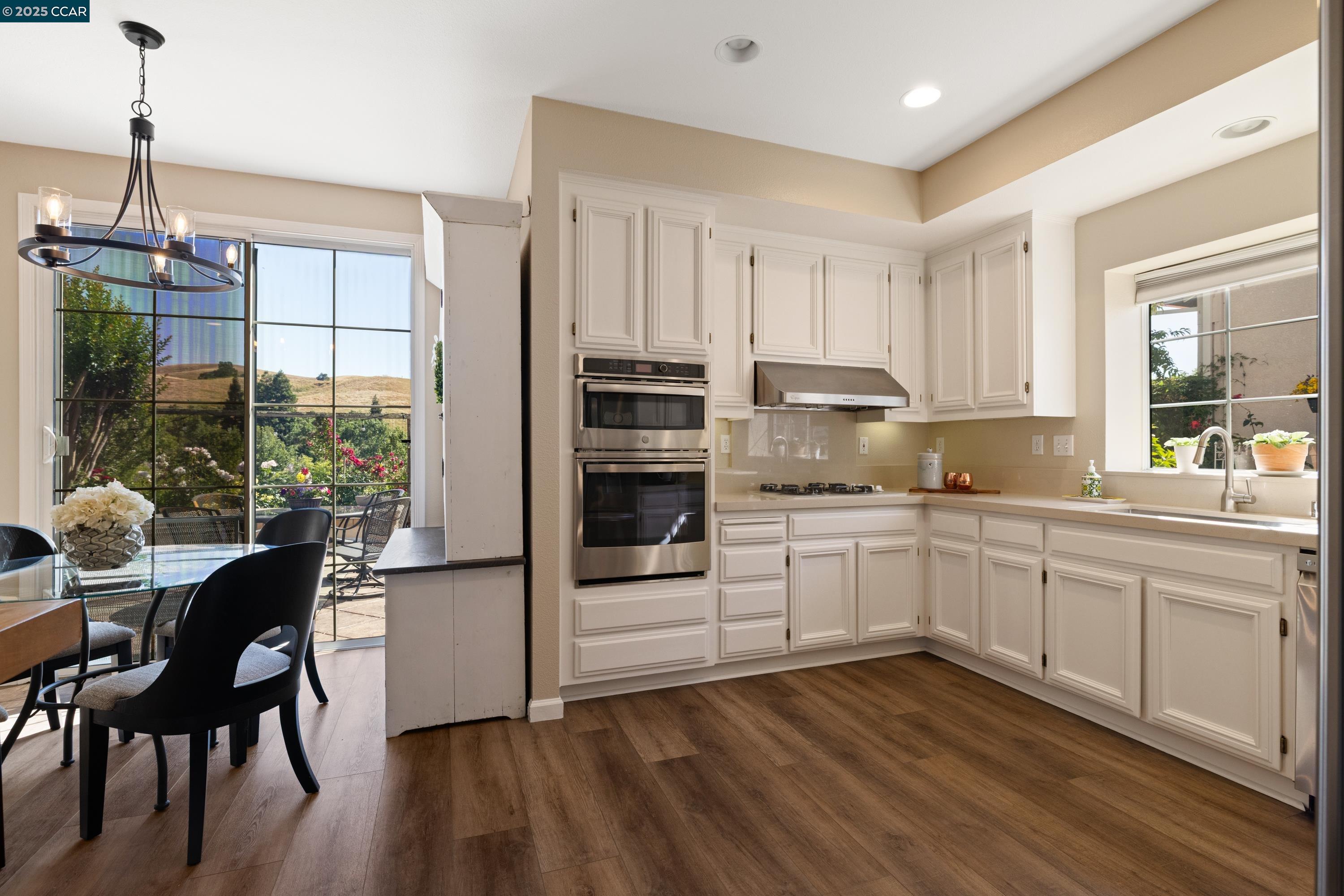 Detail Gallery Image 11 of 50 For 315 Glasgow Circle, Danville,  CA 94526 - 4 Beds | 2/1 Baths