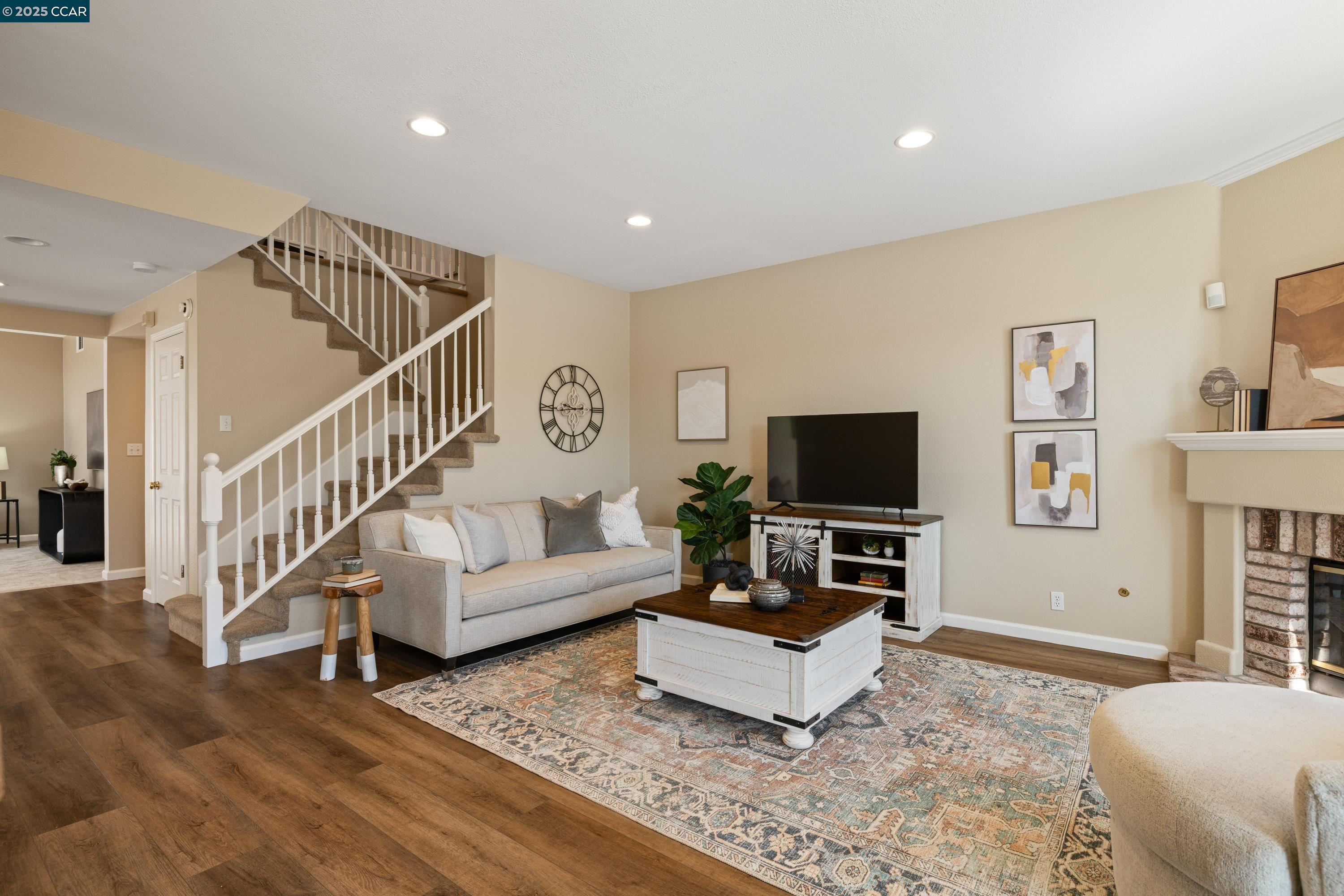 Detail Gallery Image 16 of 50 For 315 Glasgow Circle, Danville,  CA 94526 - 4 Beds | 2/1 Baths