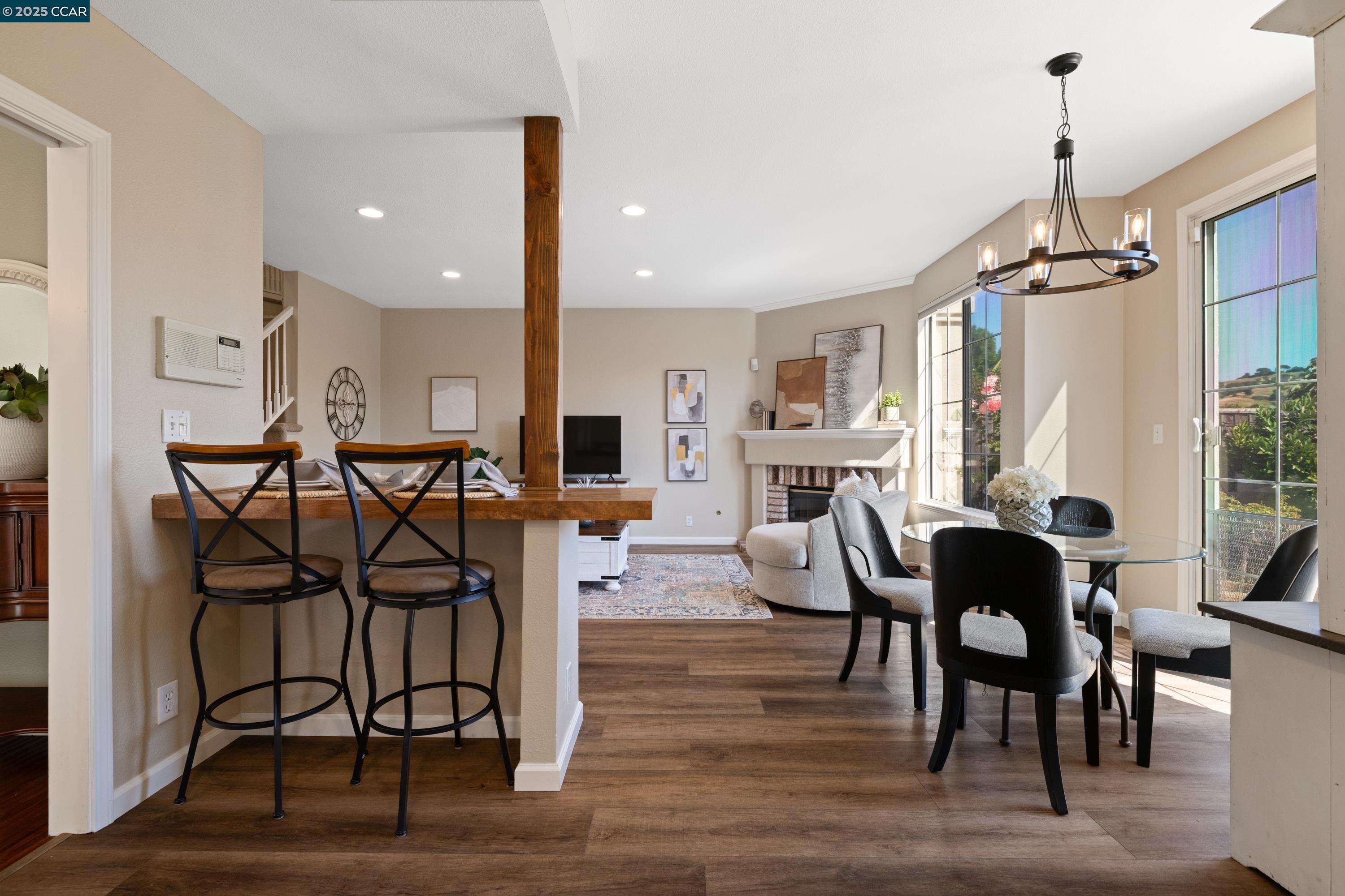 Detail Gallery Image 10 of 50 For 315 Glasgow Circle, Danville,  CA 94526 - 4 Beds | 2/1 Baths