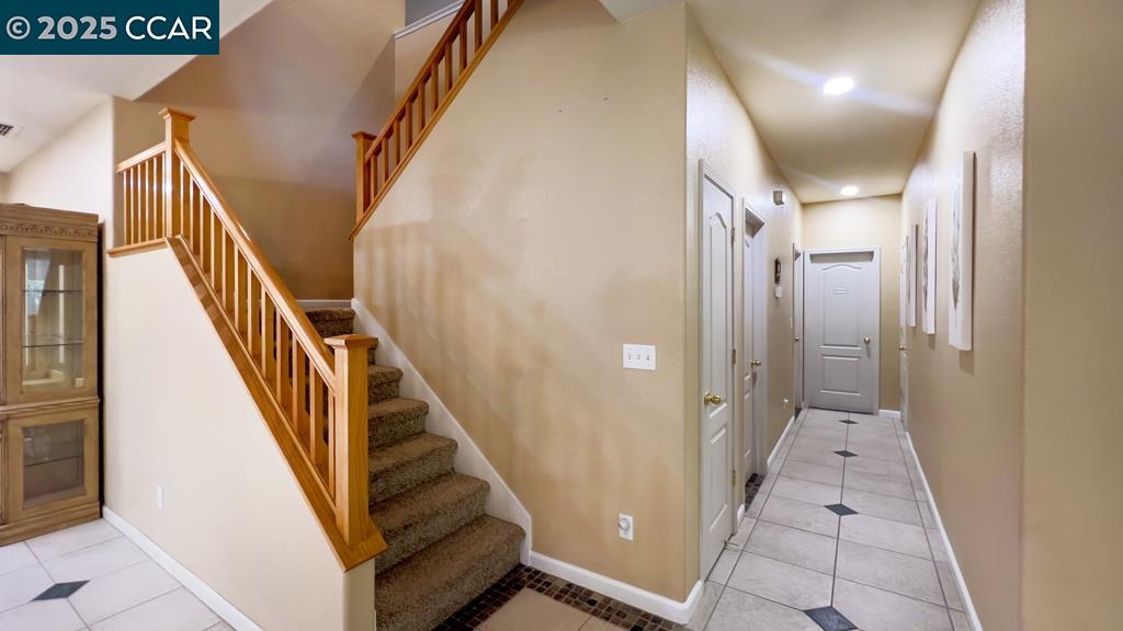 Detail Gallery Image 23 of 59 For 10141 Brian Kelly Way, Elk Grove,  CA 95757 - 5 Beds | 3 Baths