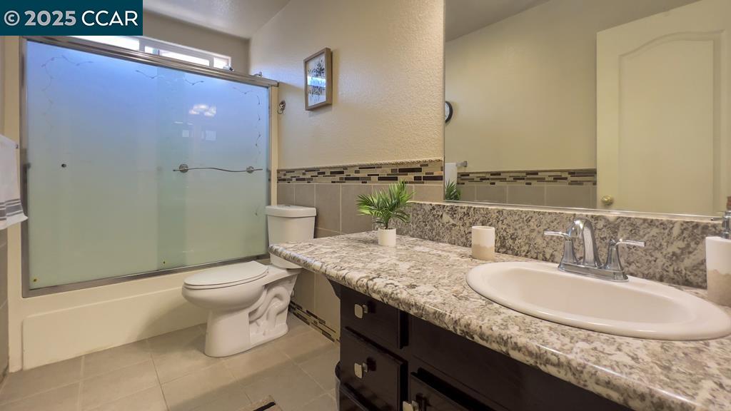 Detail Gallery Image 39 of 59 For 10141 Brian Kelly Way, Elk Grove,  CA 95757 - 5 Beds | 3 Baths