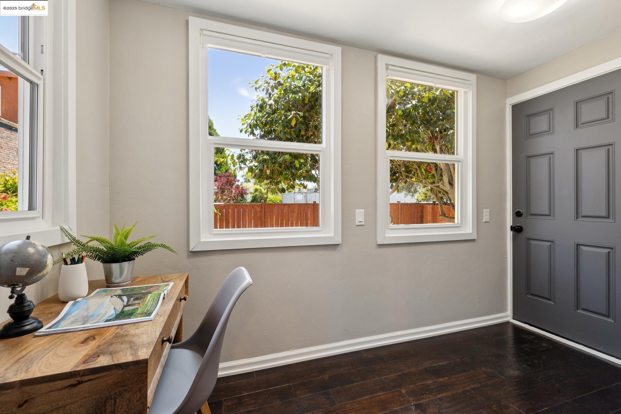 Detail Gallery Image 19 of 36 For 1092 Dwight Way, Berkeley,  CA 94710 - 2 Beds | 2 Baths