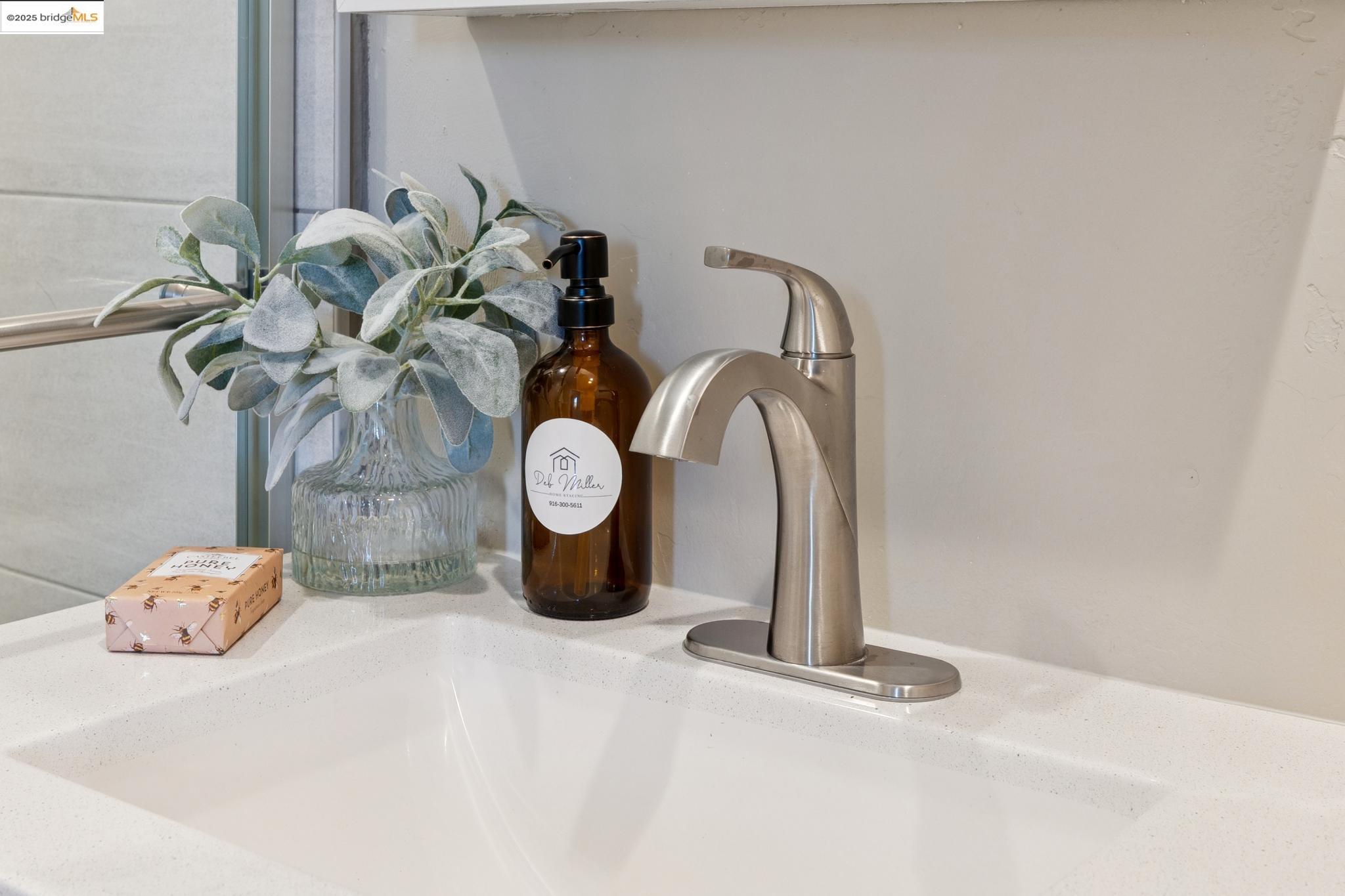 Detail Gallery Image 30 of 37 For 1092 Dwight Way, Berkeley,  CA 94710 - 2 Beds | 2 Baths