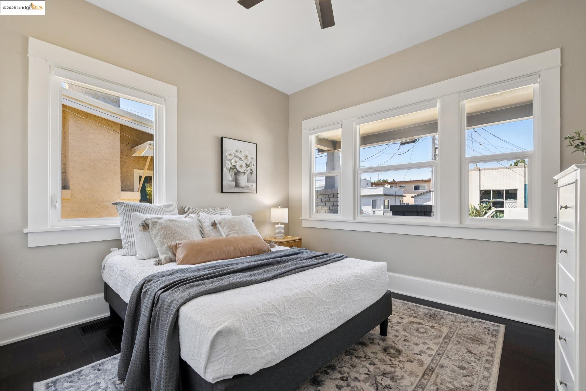 Detail Gallery Image 30 of 36 For 1092 Dwight Way, Berkeley,  CA 94710 - 2 Beds | 2 Baths