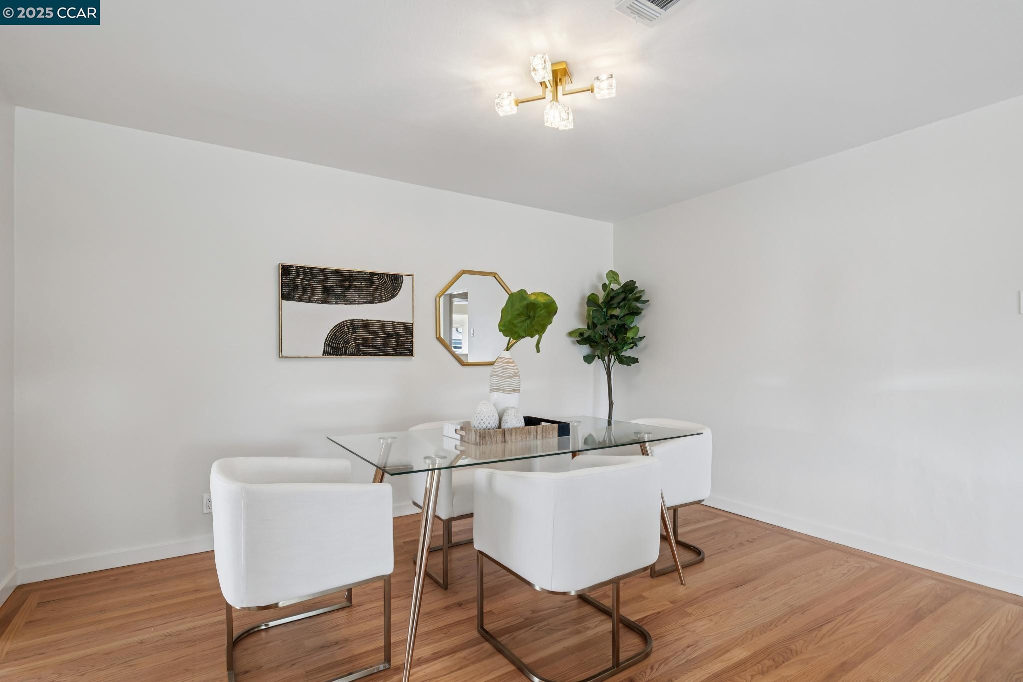 Detail Gallery Image 13 of 59 For 1875 Willow Ave, San Leandro,  CA 94579 - 3 Beds | 2 Baths