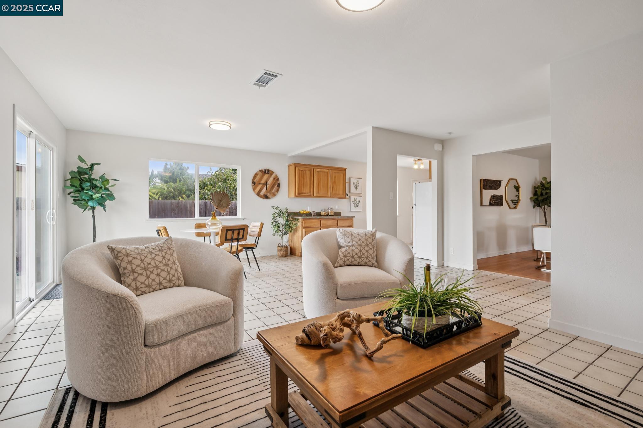 Detail Gallery Image 14 of 59 For 1875 Willow Ave, San Leandro,  CA 94579 - 3 Beds | 2 Baths