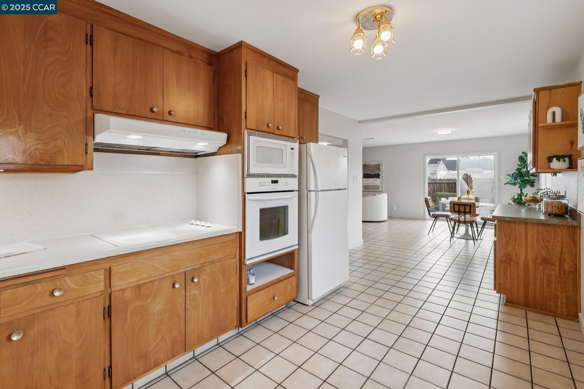 Detail Gallery Image 21 of 59 For 1875 Willow Ave, San Leandro,  CA 94579 - 3 Beds | 2 Baths