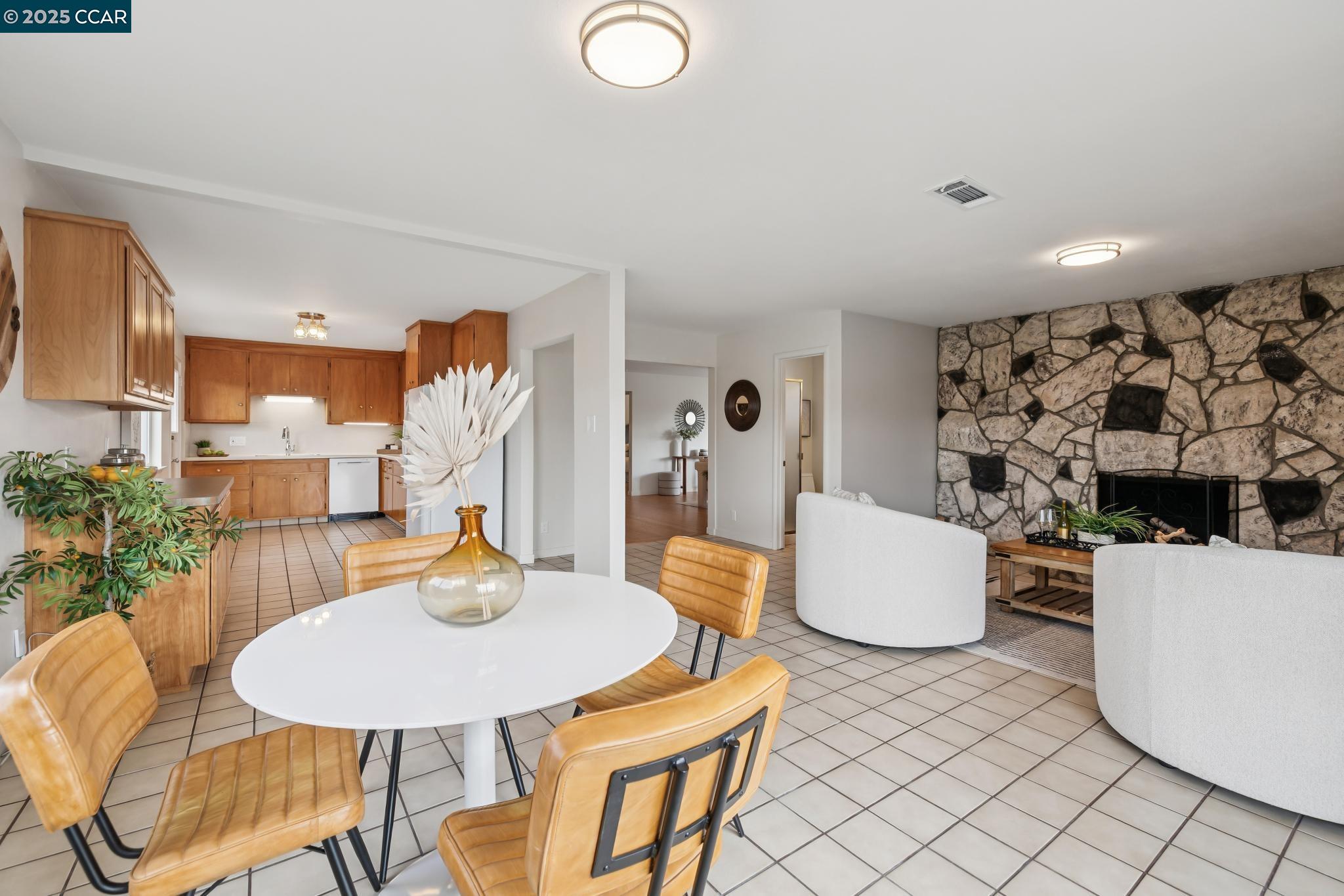 Detail Gallery Image 25 of 59 For 1875 Willow Ave, San Leandro,  CA 94579 - 3 Beds | 2 Baths