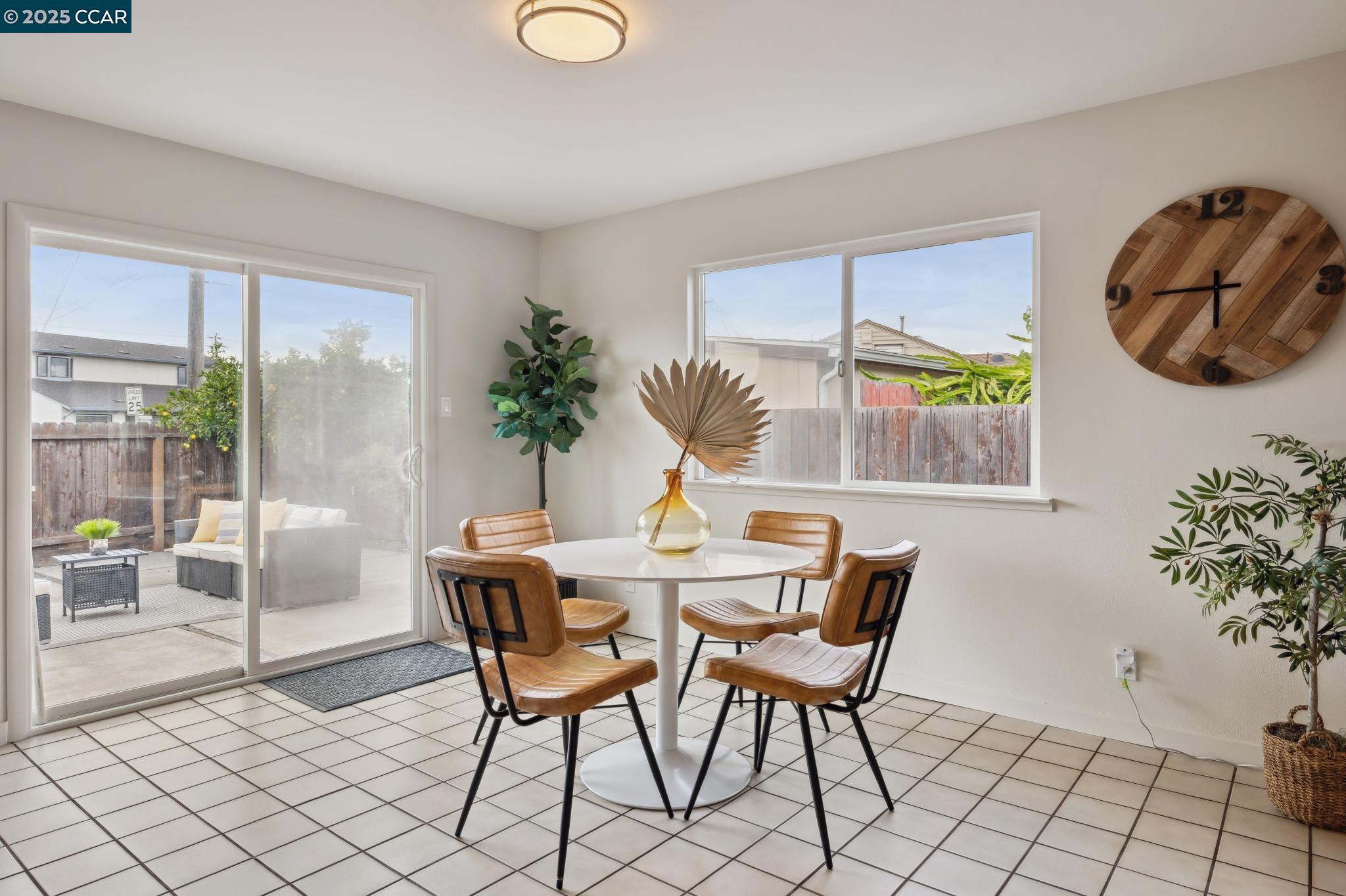 Detail Gallery Image 27 of 59 For 1875 Willow Ave, San Leandro,  CA 94579 - 3 Beds | 2 Baths