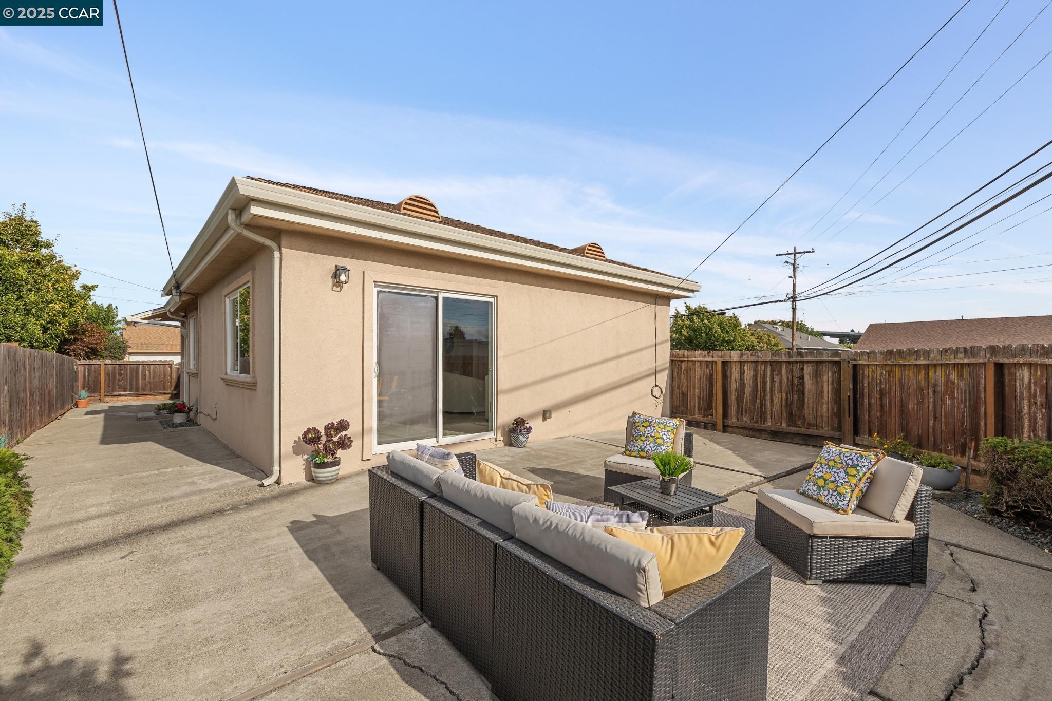 Detail Gallery Image 44 of 59 For 1875 Willow Ave, San Leandro,  CA 94579 - 3 Beds | 2 Baths