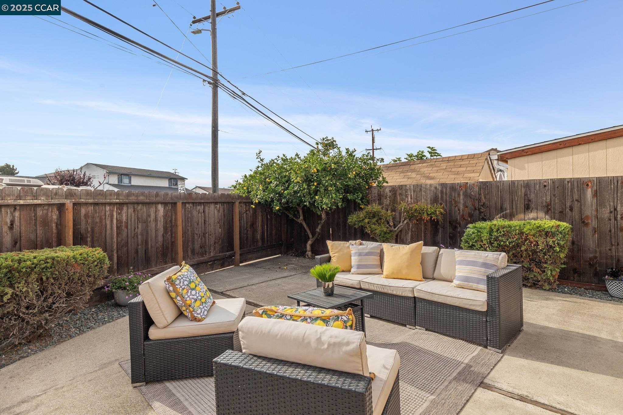 Detail Gallery Image 45 of 59 For 1875 Willow Ave, San Leandro,  CA 94579 - 3 Beds | 2 Baths