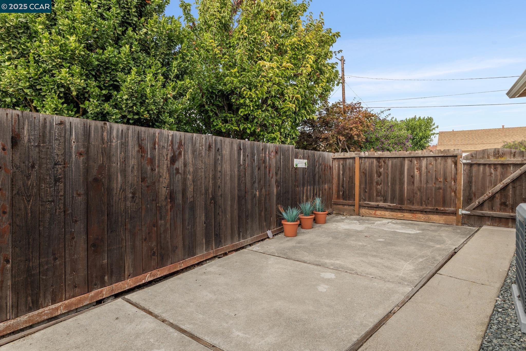 Detail Gallery Image 46 of 59 For 1875 Willow Ave, San Leandro,  CA 94579 - 3 Beds | 2 Baths
