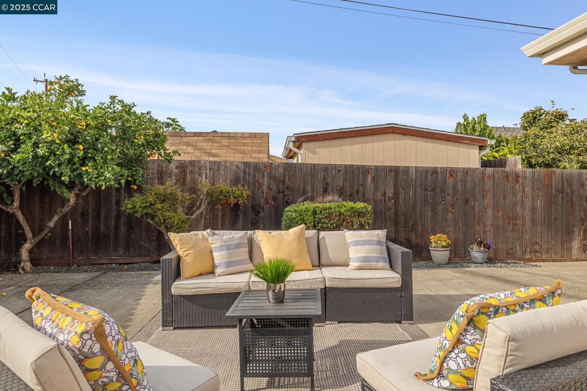 Detail Gallery Image 47 of 59 For 1875 Willow Ave, San Leandro,  CA 94579 - 3 Beds | 2 Baths