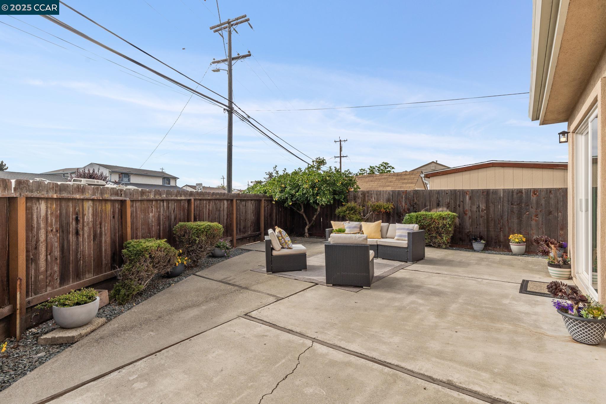 Detail Gallery Image 49 of 59 For 1875 Willow Ave, San Leandro,  CA 94579 - 3 Beds | 2 Baths