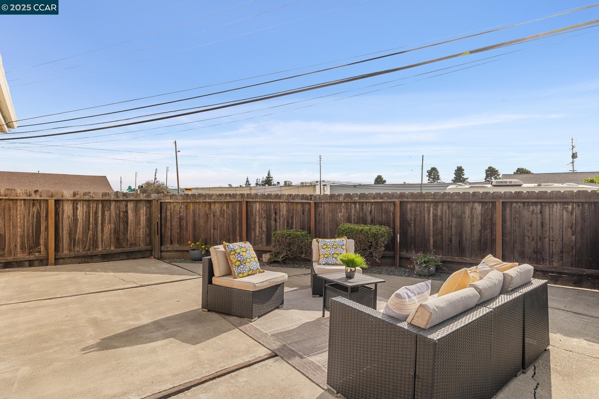 Detail Gallery Image 50 of 59 For 1875 Willow Ave, San Leandro,  CA 94579 - 3 Beds | 2 Baths