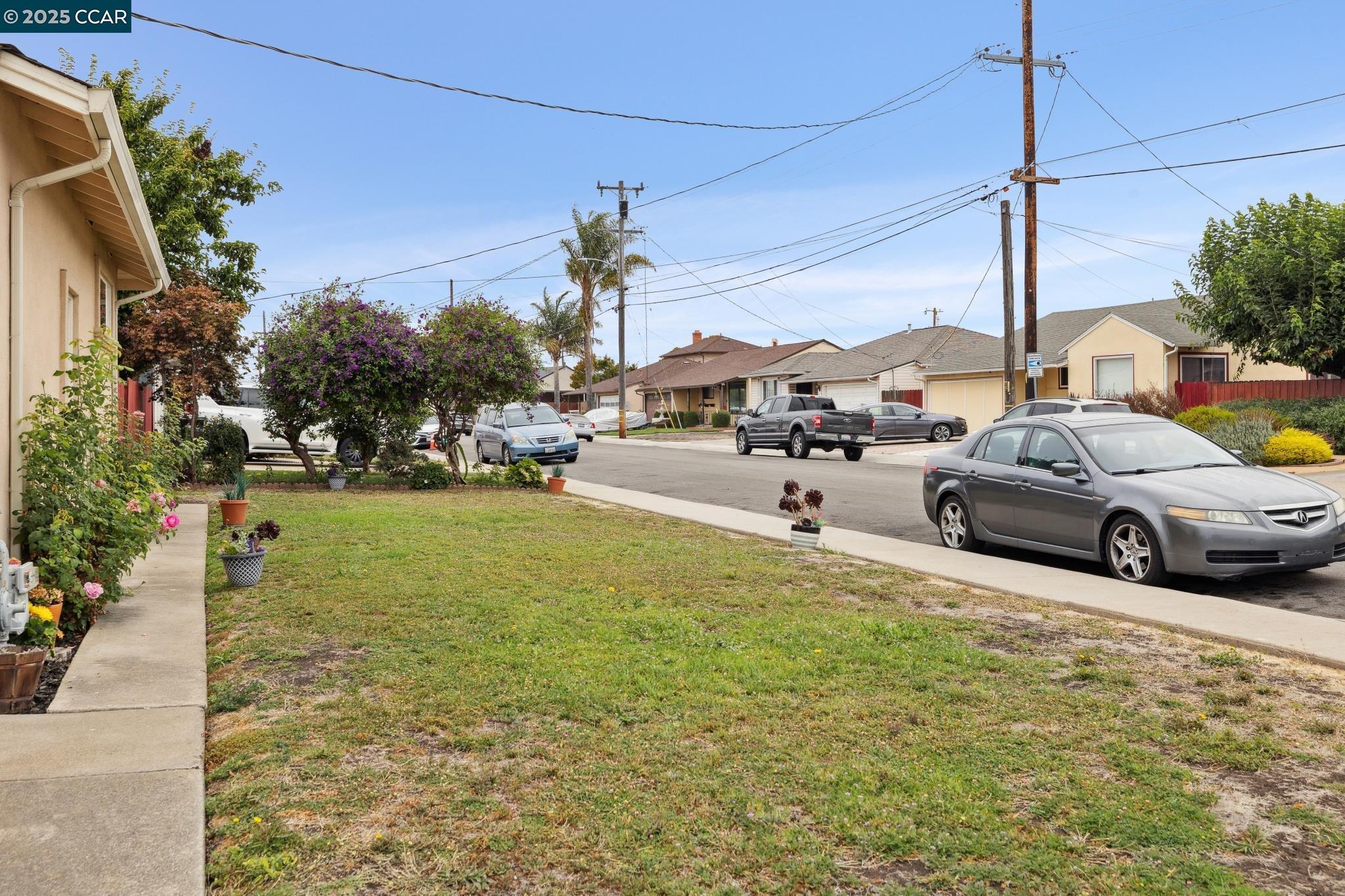 Detail Gallery Image 53 of 59 For 1875 Willow Ave, San Leandro,  CA 94579 - 3 Beds | 2 Baths