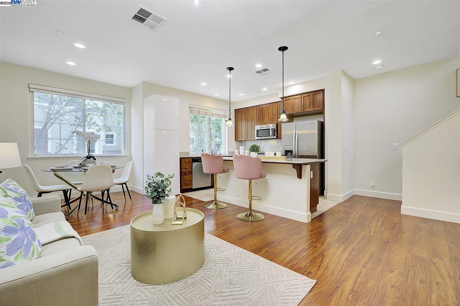 Photo #8: 41111077 Listing: Photo #8