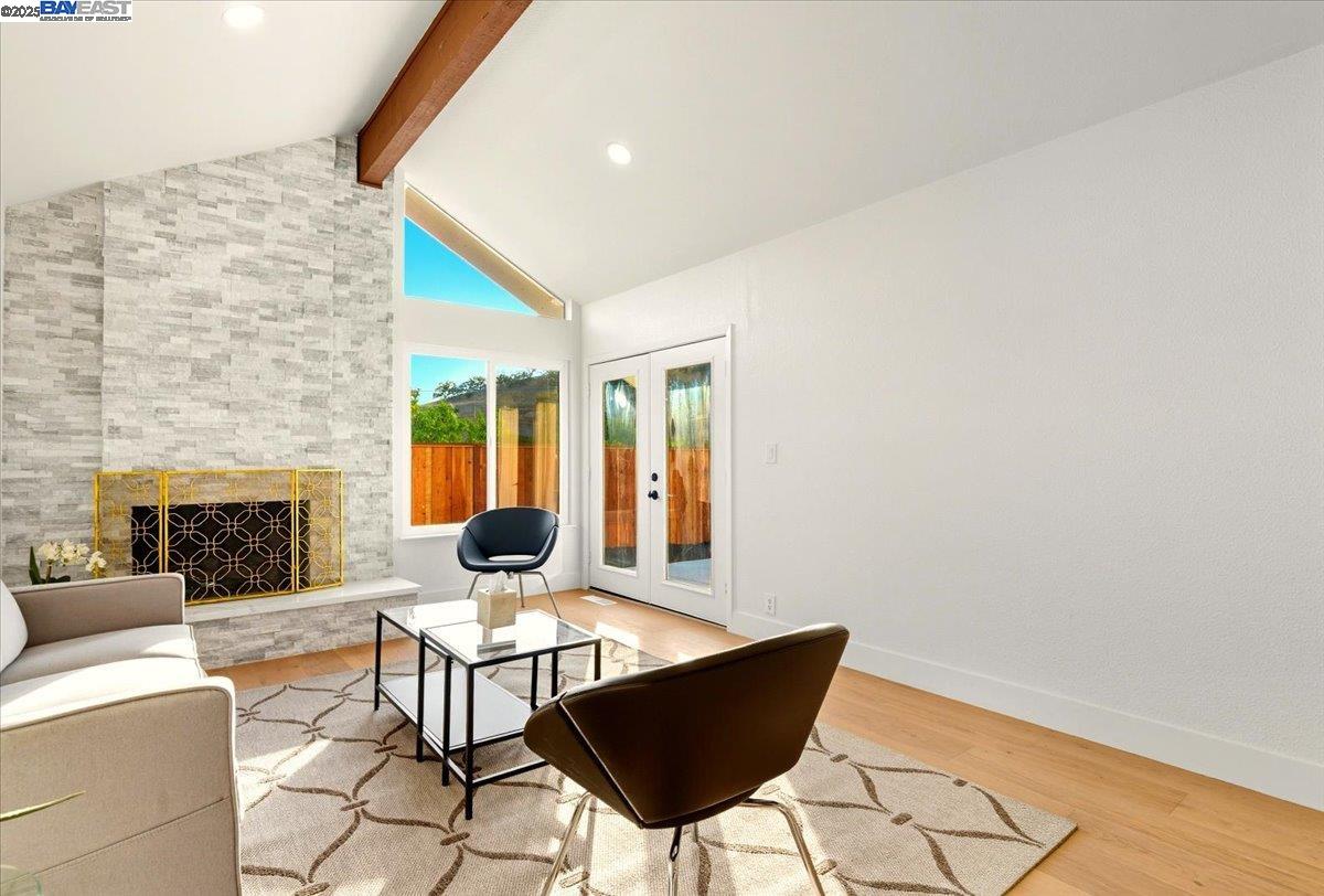Detail Gallery Image 11 of 25 For 11 Paddock Ct, Pleasant Hill,  CA 94523 - 3 Beds | 2 Baths