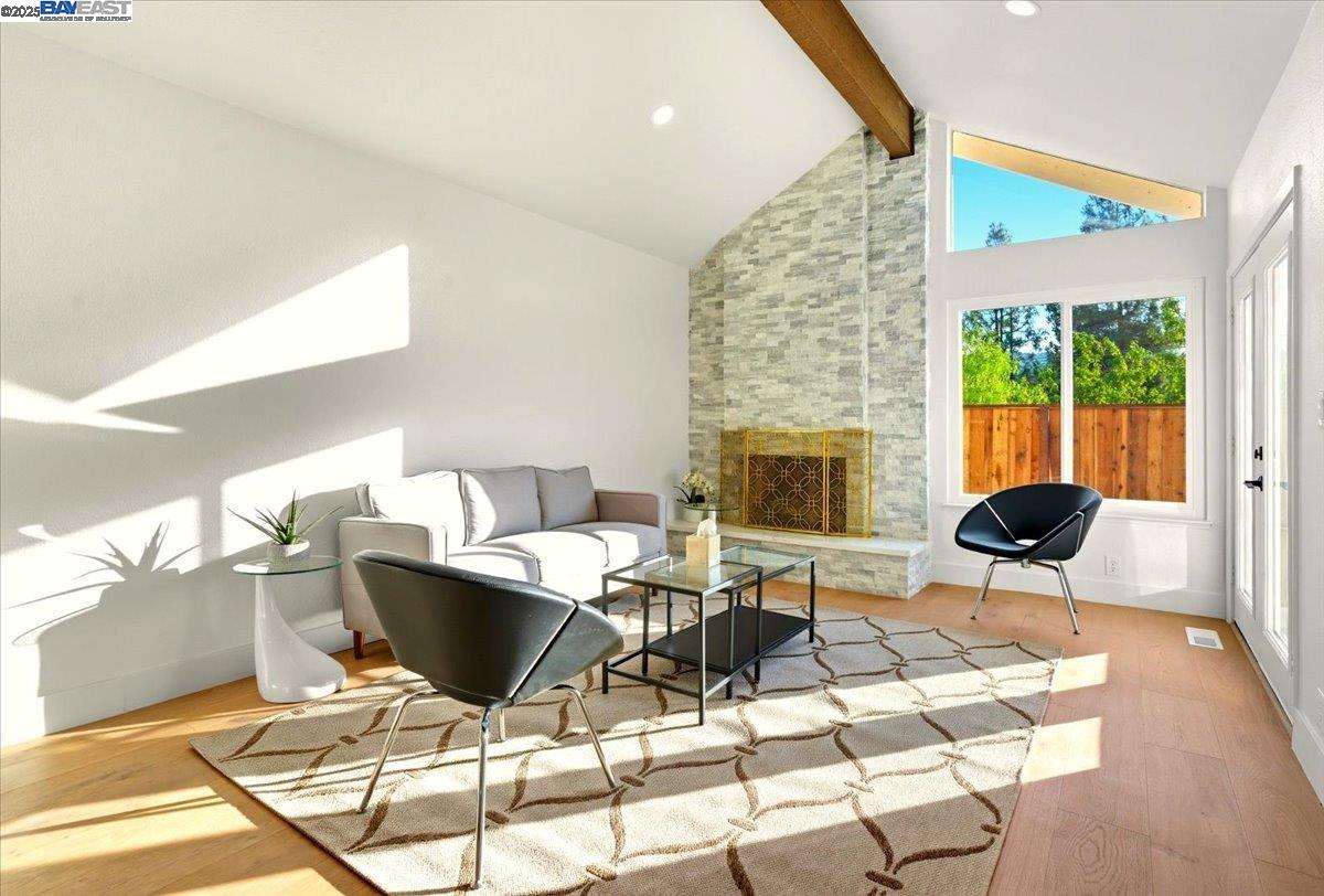 Detail Gallery Image 9 of 25 For 11 Paddock Ct, Pleasant Hill,  CA 94523 - 3 Beds | 2 Baths