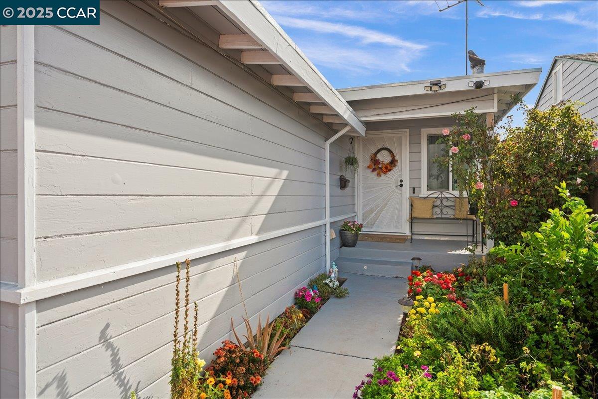 Detail Gallery Image 3 of 15 For 956 Wilson Ave, Richmond,  CA 94805 - 2 Beds | 1 Baths