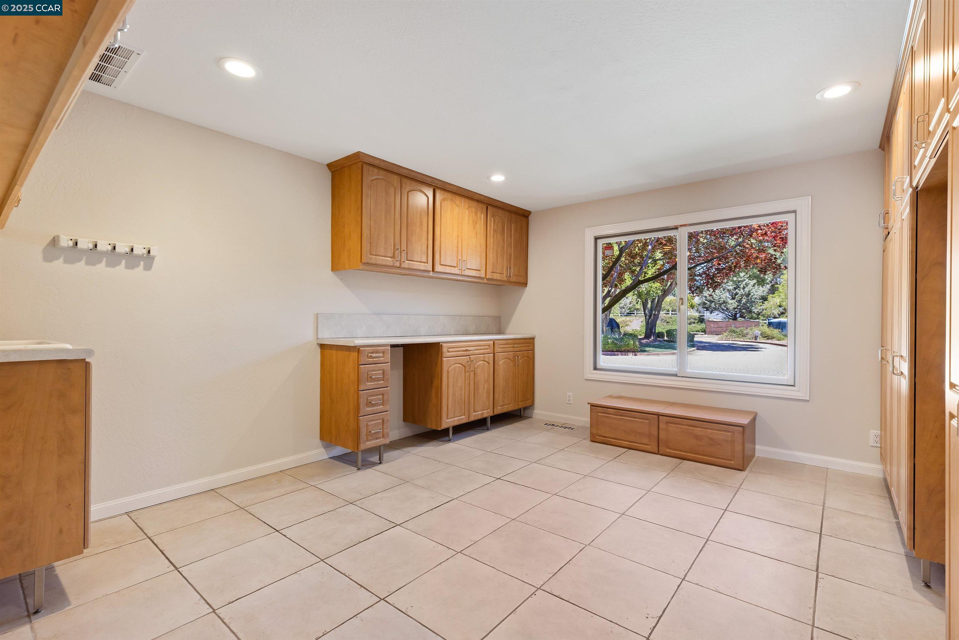 Detail Gallery Image 26 of 52 For 70 Sherburne Hills, Danville,  CA 94526-9999 - 4 Beds | 3 Baths